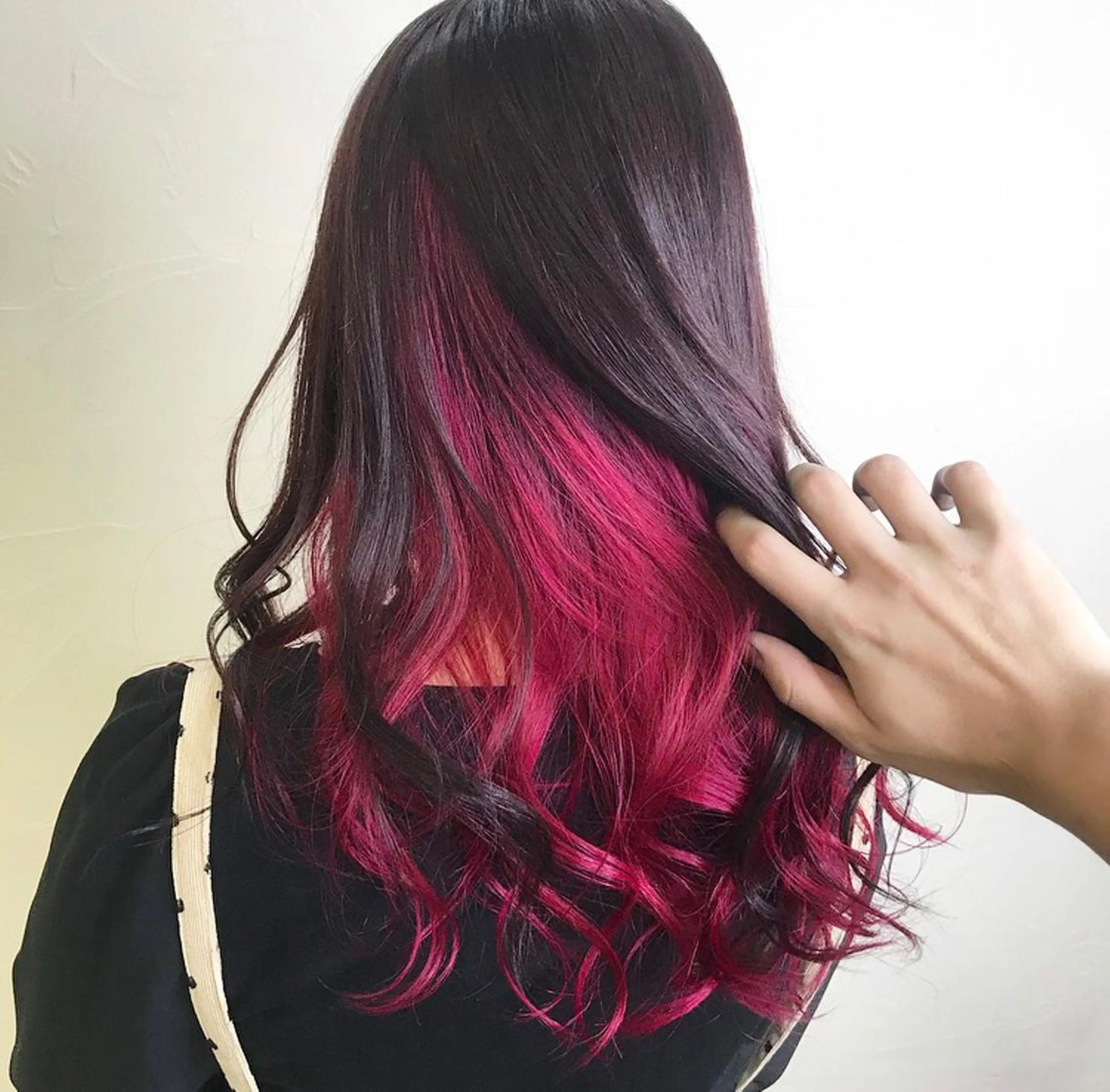 セミロング 派手髪支持率No1 Eisukeのヘアスタイル