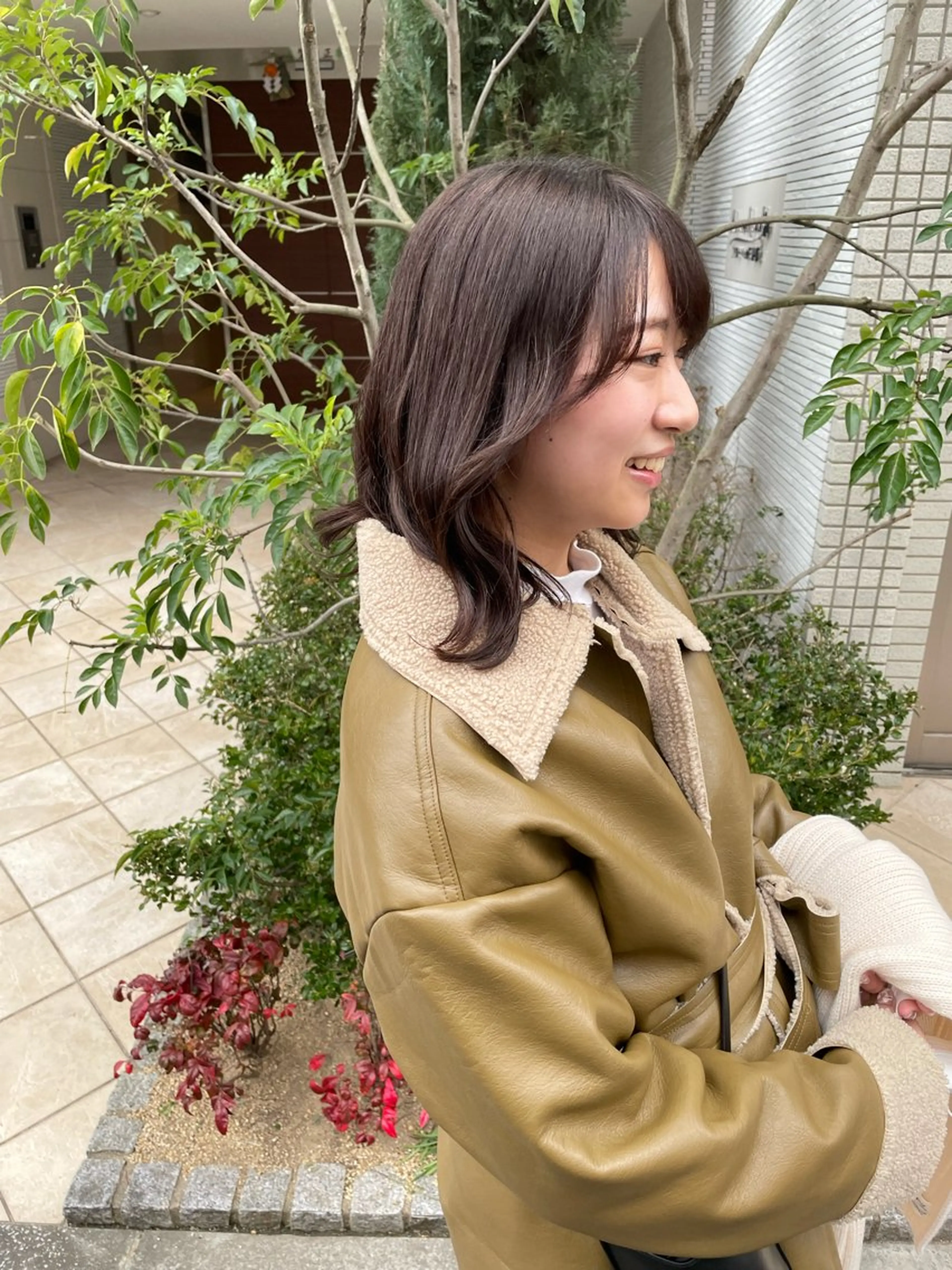 ミディアム カラー 松尾 遥花のヘアスタイル