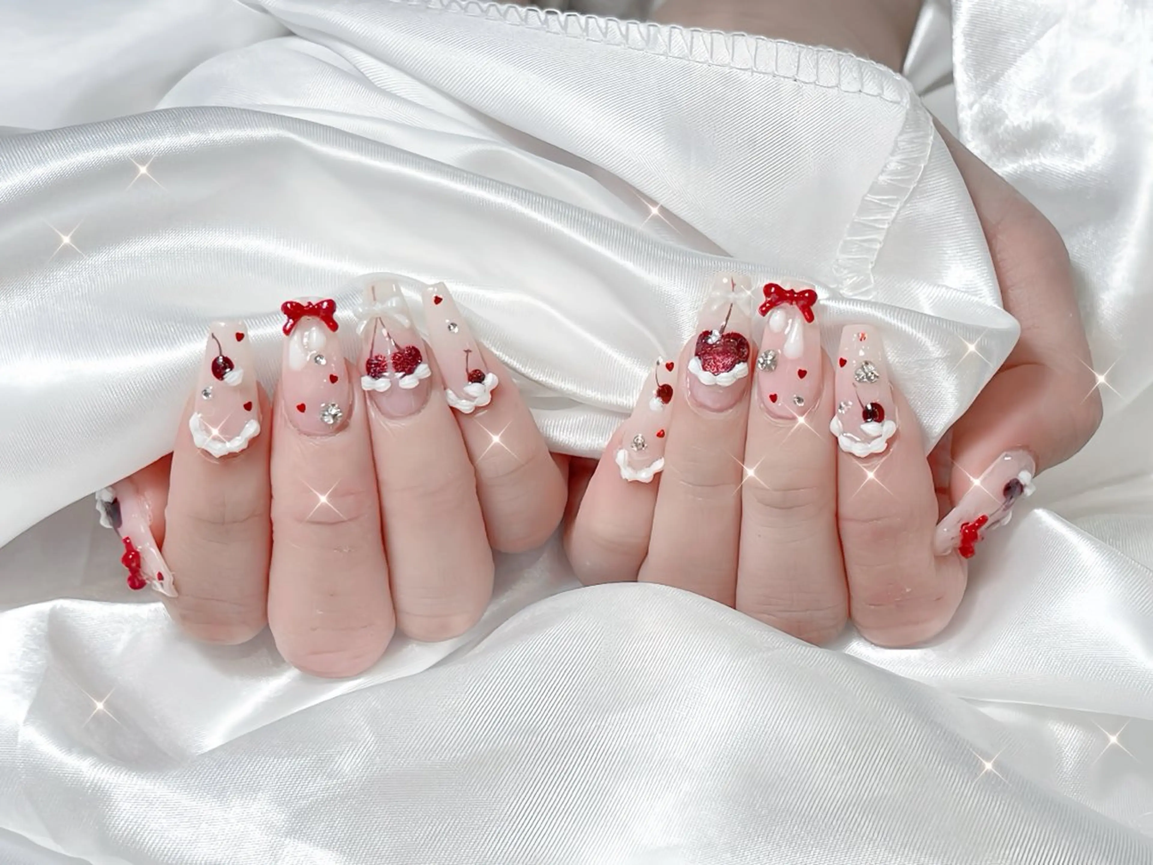 ネイル フレンチネイル ハート 韓国ネイル マグネットネイル マグネットフレンチ ハンドネイル フエン Rinネイルのネイルデザイン