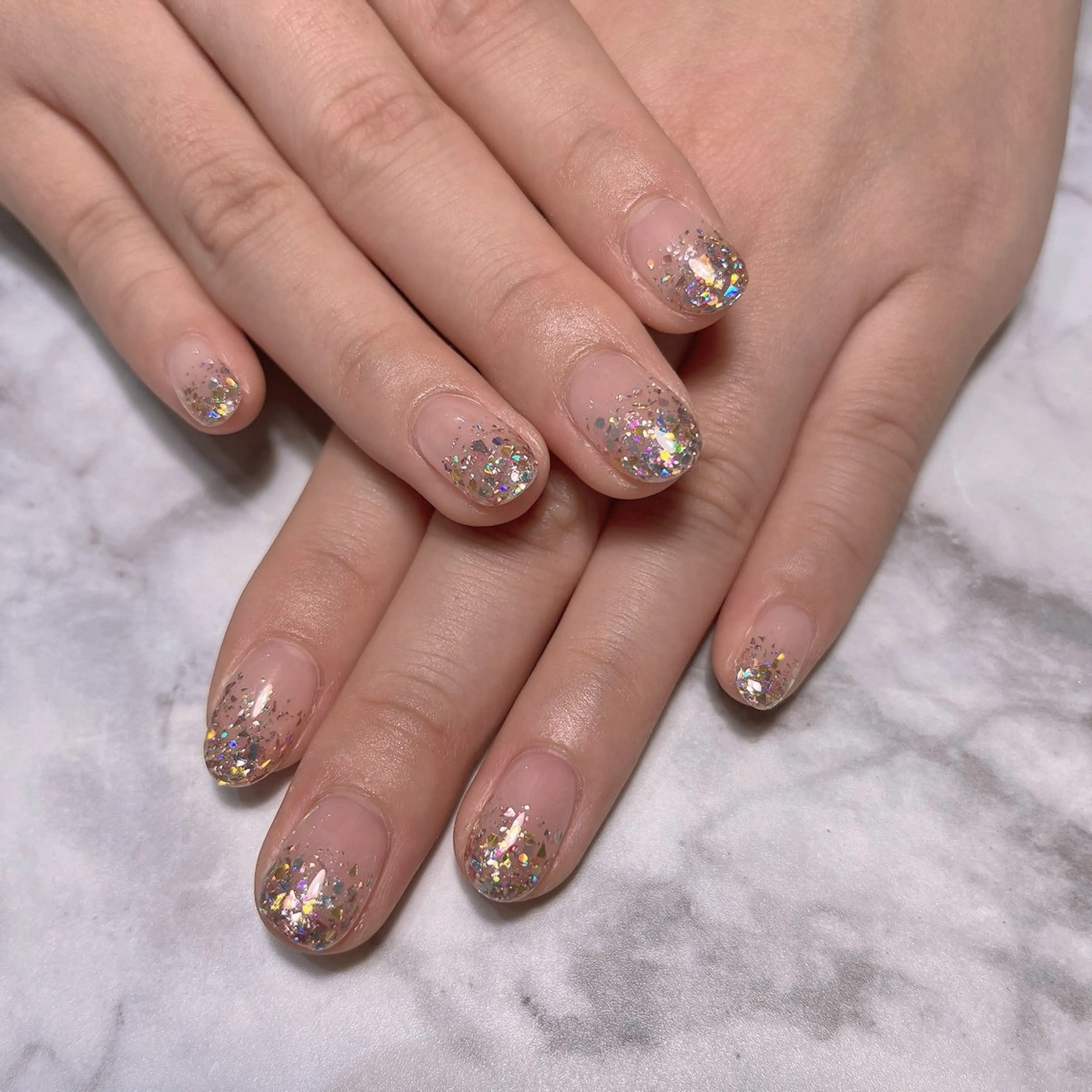 ネイル グラデーション ラメ(グリッター) ラメグラデーション 十色 Saoriのネイルデザイン