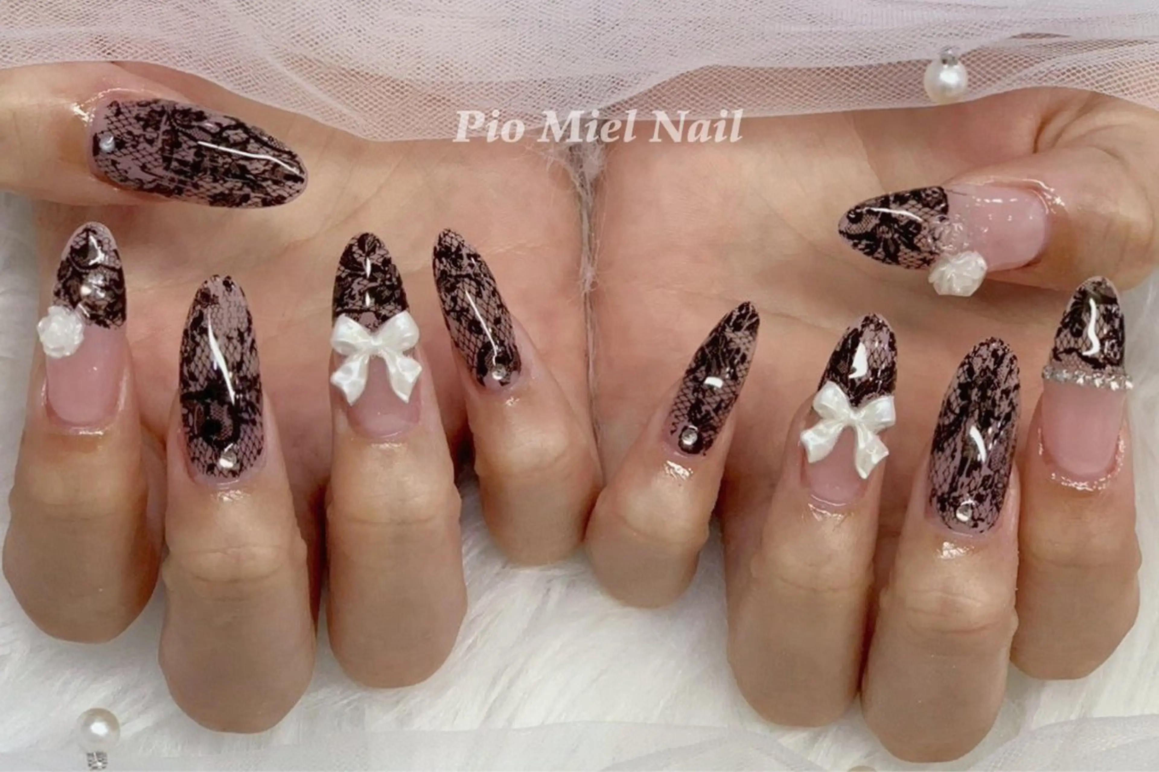 ネイル フレンチネイル ガーリー 韓国ネイル レース ロングネイル ハンドネイル momo 長さだしのネイルデザイン