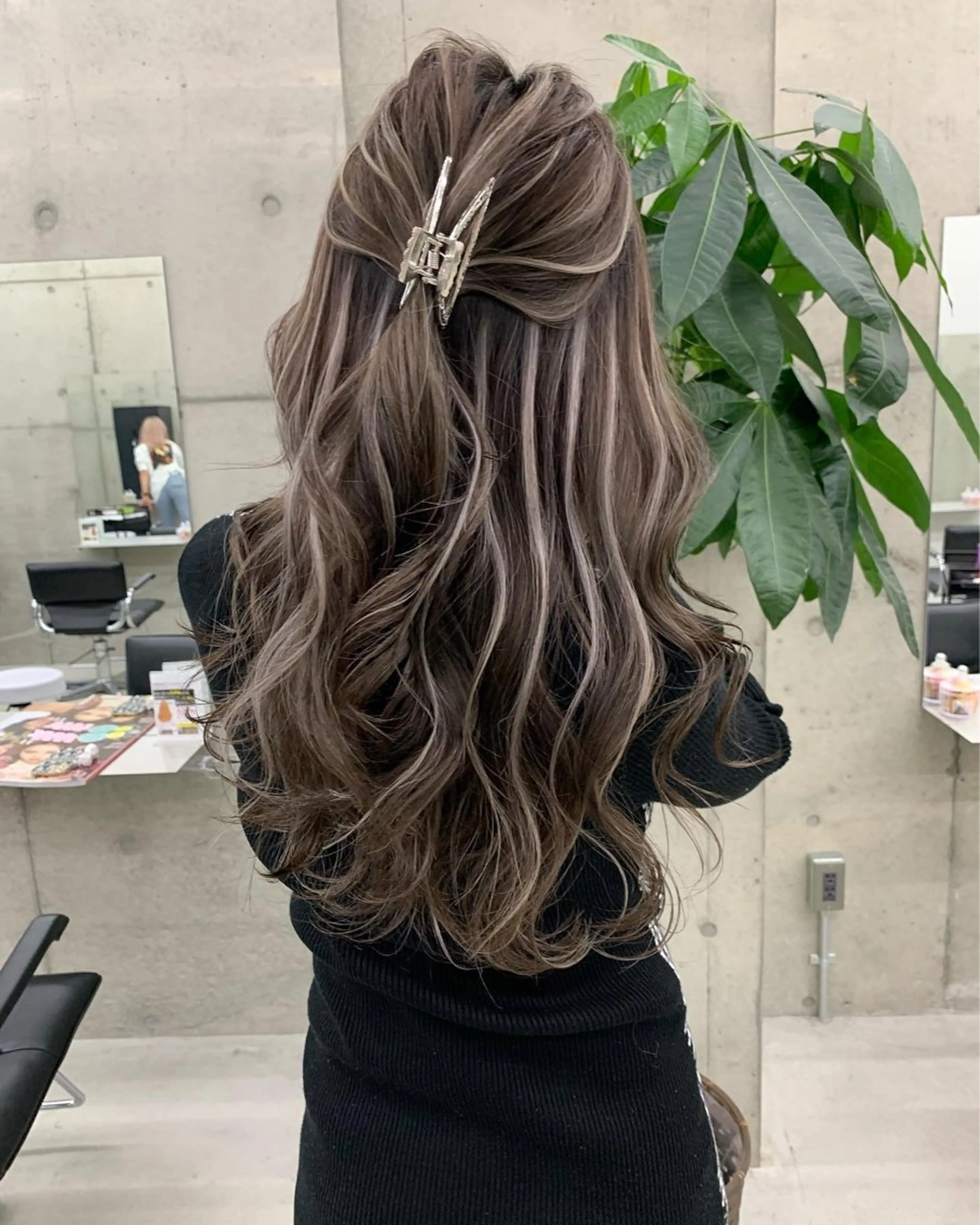 ロング カラー 齋藤 梨乃のヘアスタイル