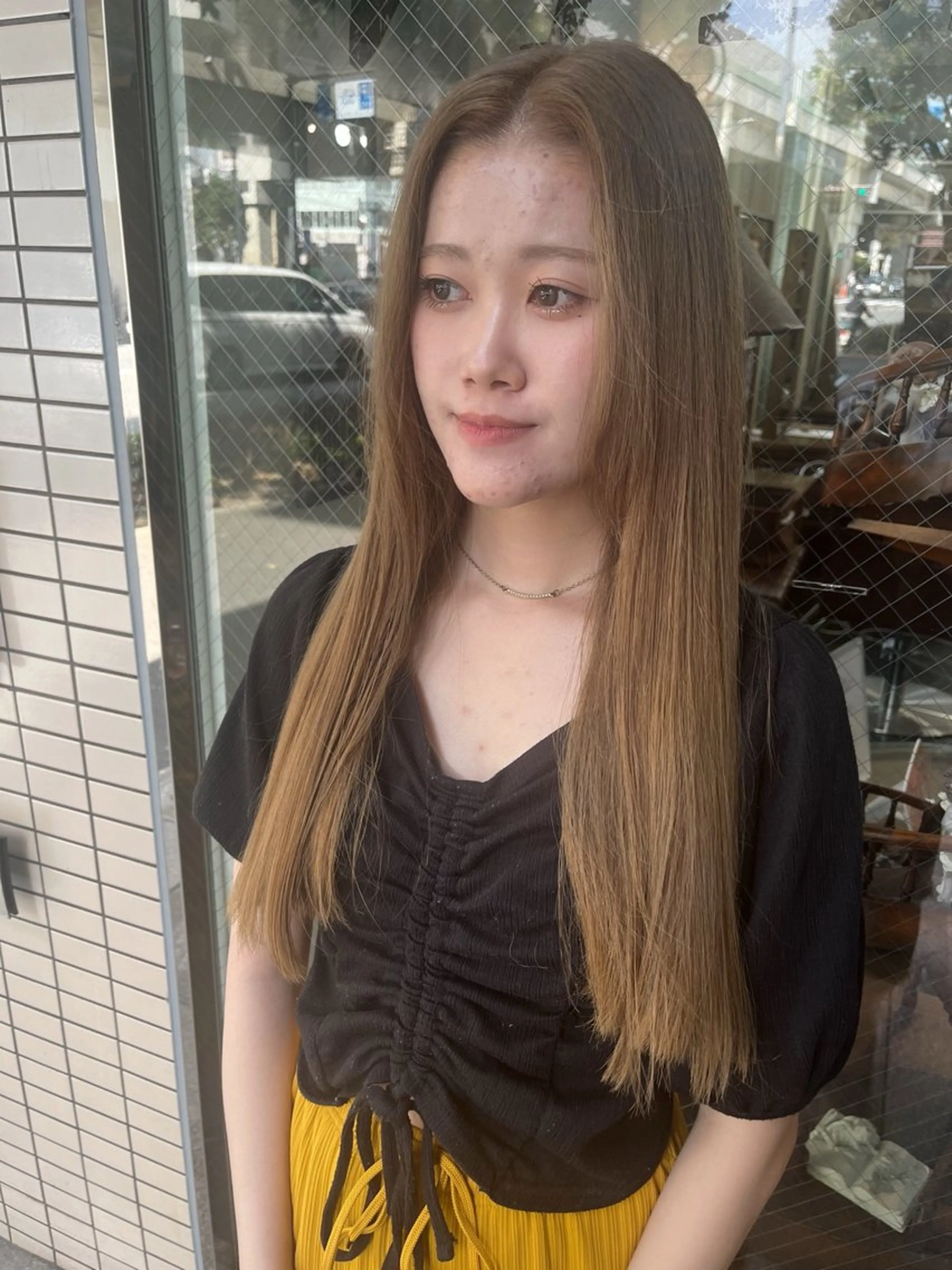 ロング カラー ブリーチ ヘアカラー モモカ/ハイトーン /バレイヤージュのヘアスタイル