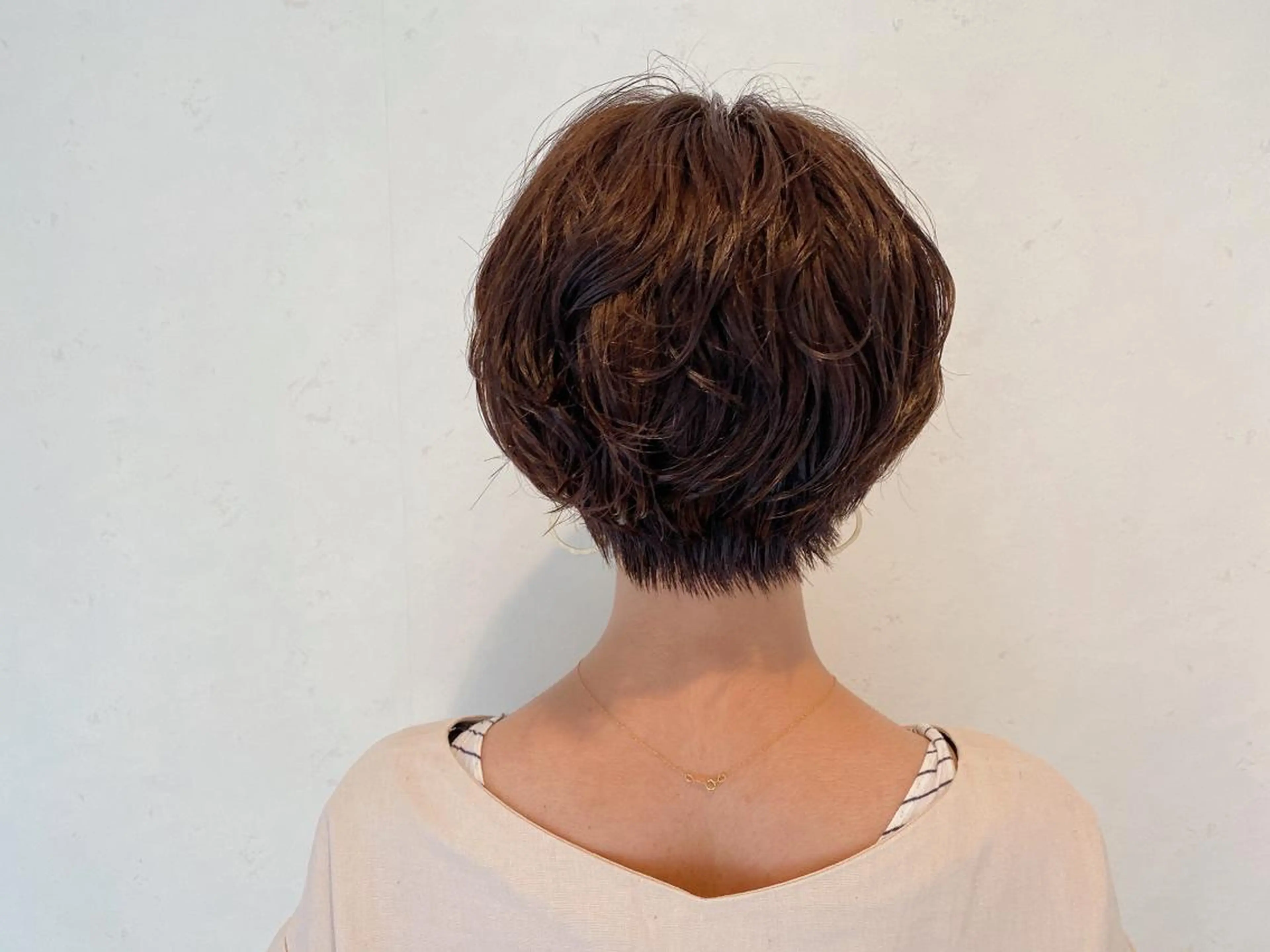 ショート カラー パーマ 伊藤 さやかのヘアスタイル