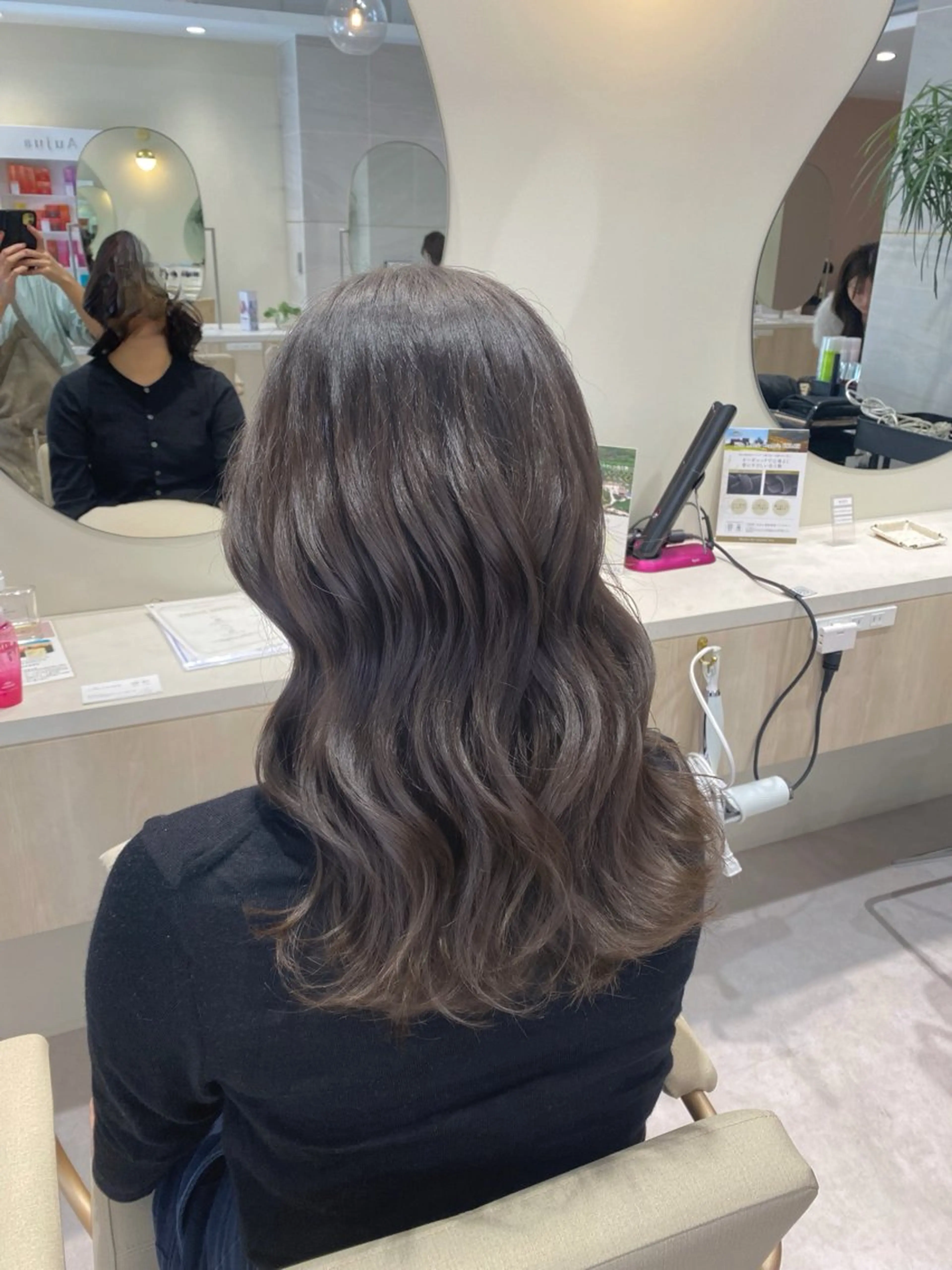 セミロング カラー グレージュ イルミナカラー シアーグレージュ カット ヘアカラー トリートメント 透明感カラー🌿 グレージュ🐺陽介のヘアスタイル