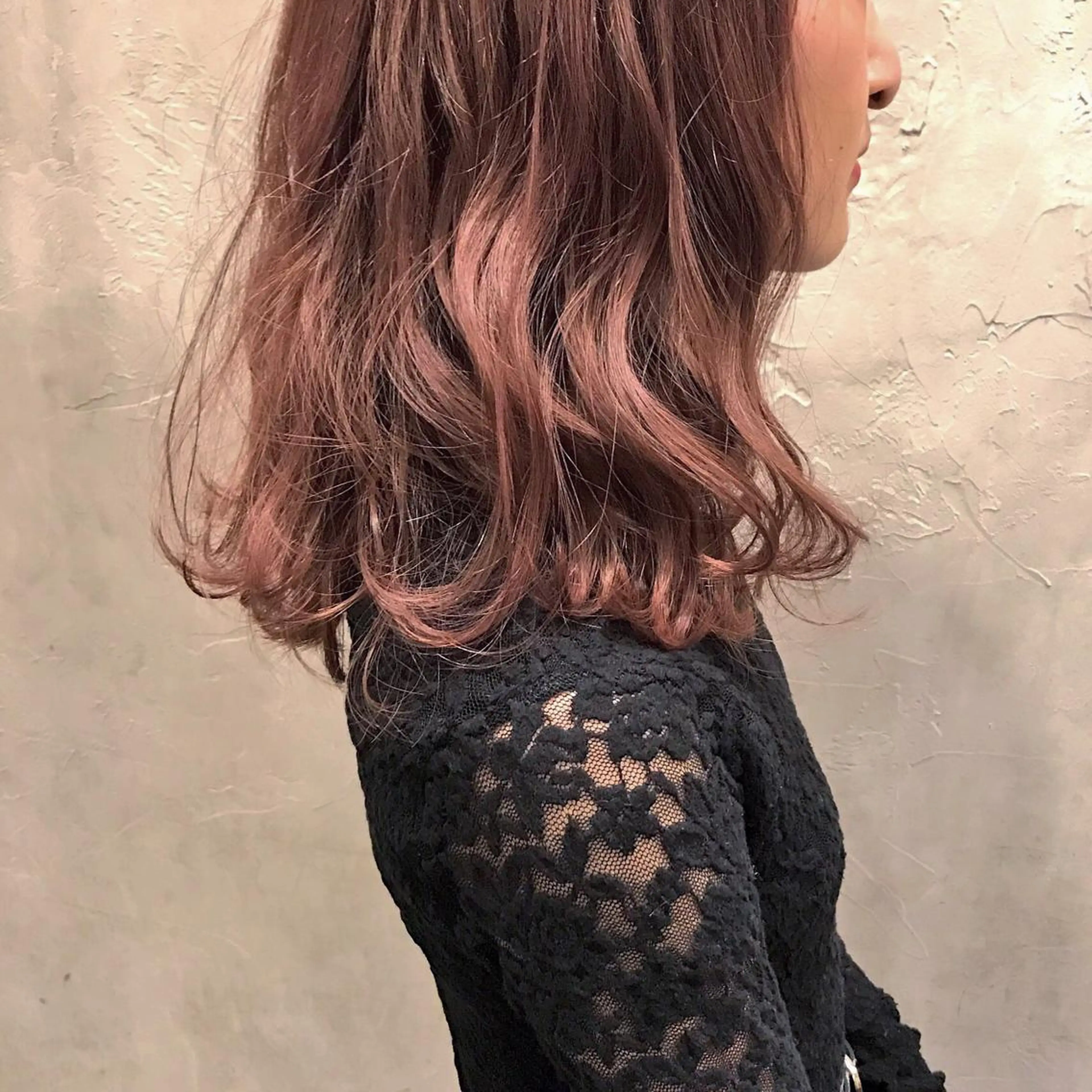 ミディアム カラー ベージュカラー ピンクカラー ピンクベージュ suu所属・🐝 hachi🐝のヘアスタイル