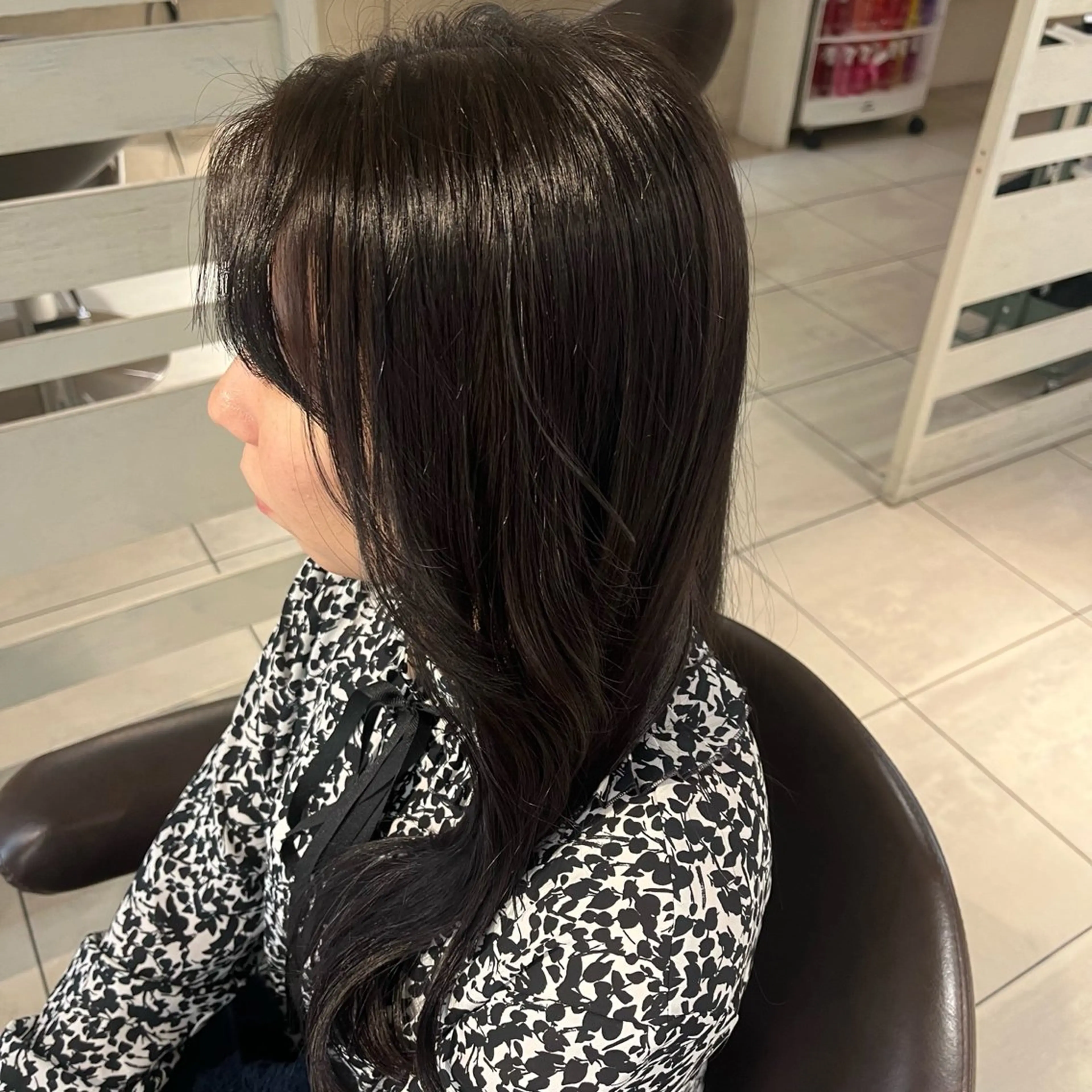 ロング カラー 黒髪 顔周りカット/ 透明感カラー/ユナのヘアスタイル