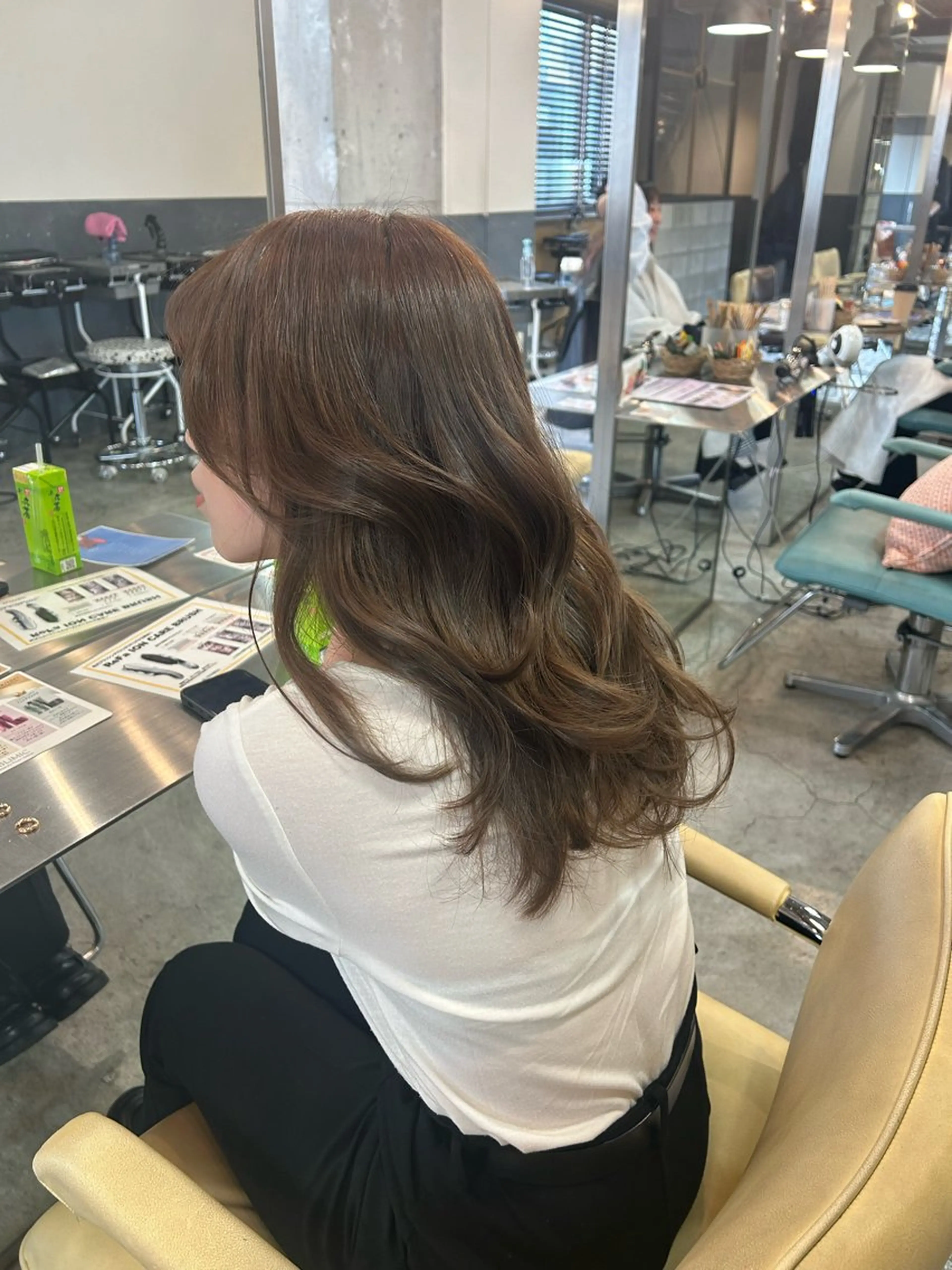 セミロング カラー ベージュカラー ブリーチ 透明感カラー ダブルカラー ブリーチなしカラー ヘアカラー keen 立川のヘアスタイル
