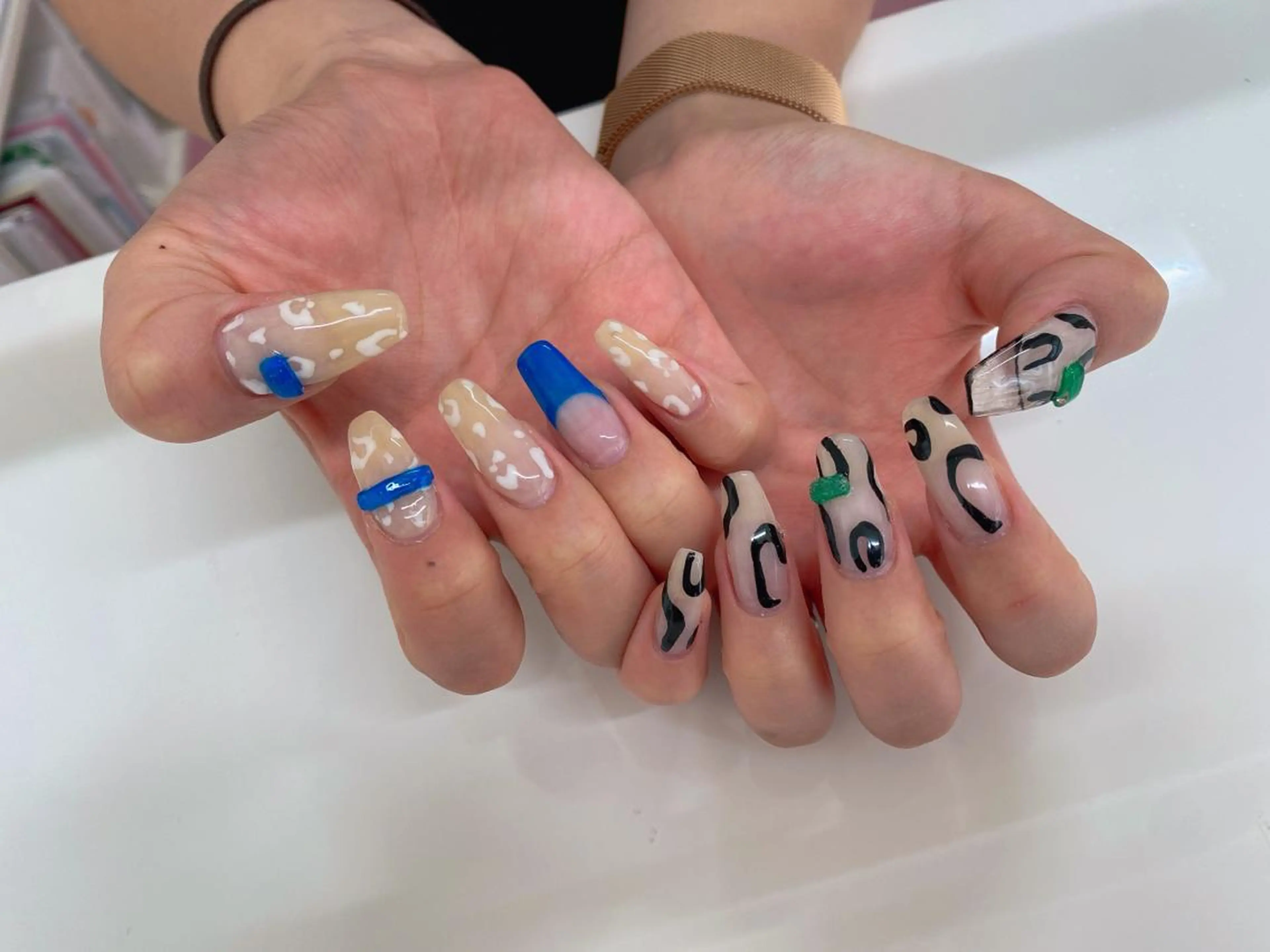 ネイル 持ち込み ハンドネイル 武藤 千裕のエステ・リラクイメージ