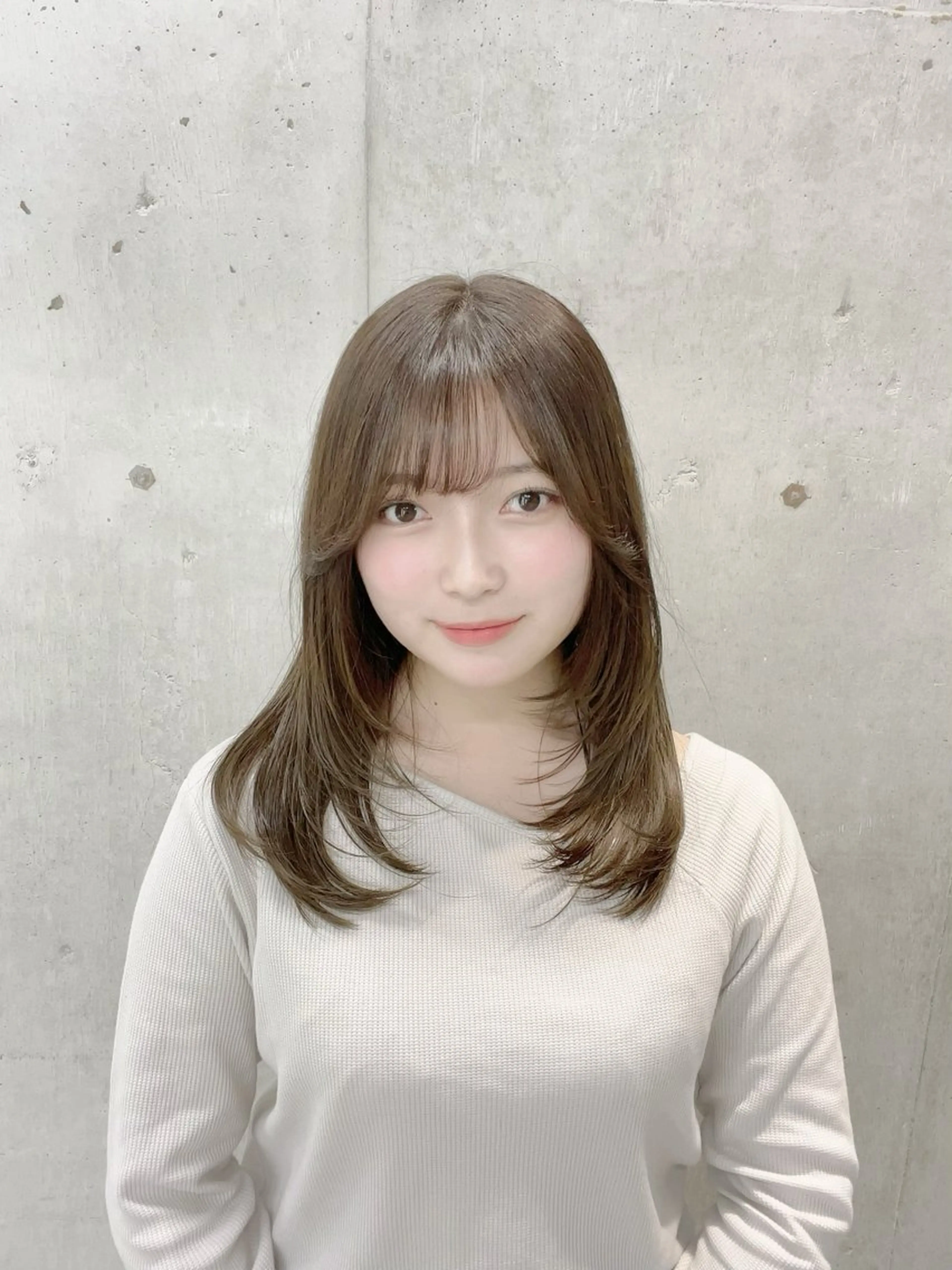 ミディアム カラー 透明感カラー グレージュ レイヤーカット カット トリートメント メンズ/似合わせ/骨 格矯正/真人のヘアスタイル