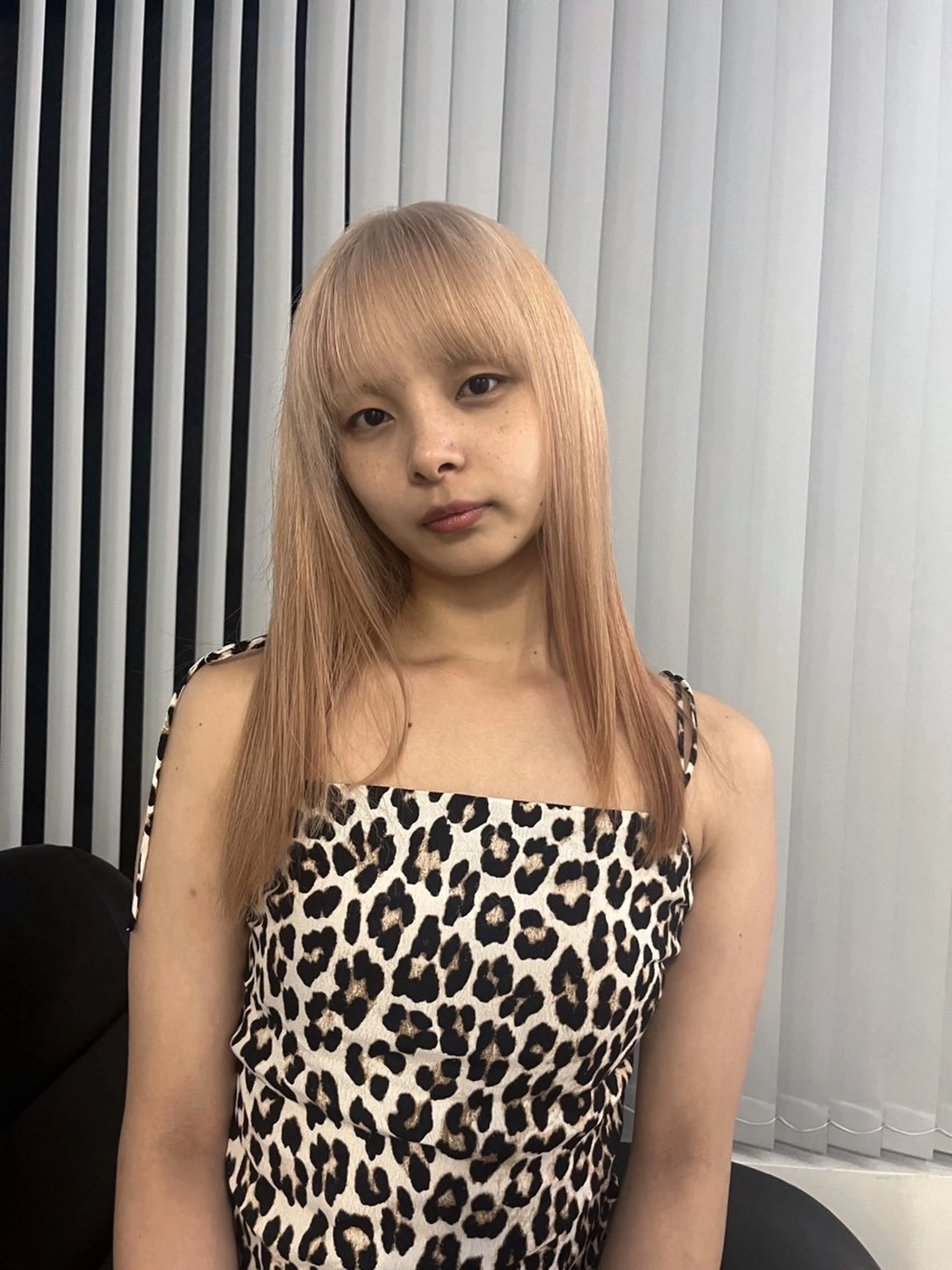 セミロング カラー ベージュカラー ブロンド ブロンドベージュ カット ヘアカラー トリートメント Libre×Reco所属・Libre 西野圭一のヘアスタイル