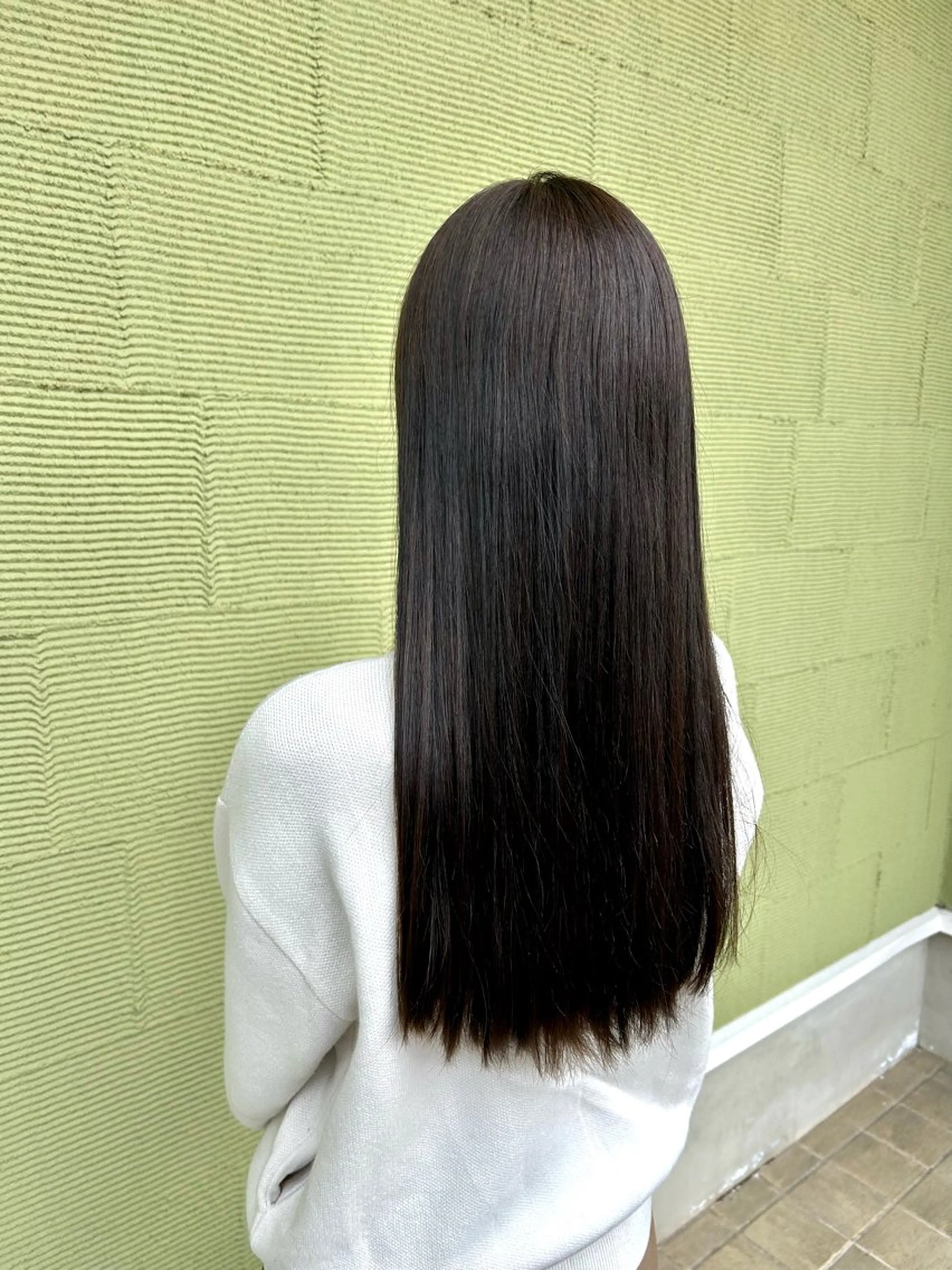 ロング カラー グレージュ 坂口 遥香のヘアスタイル