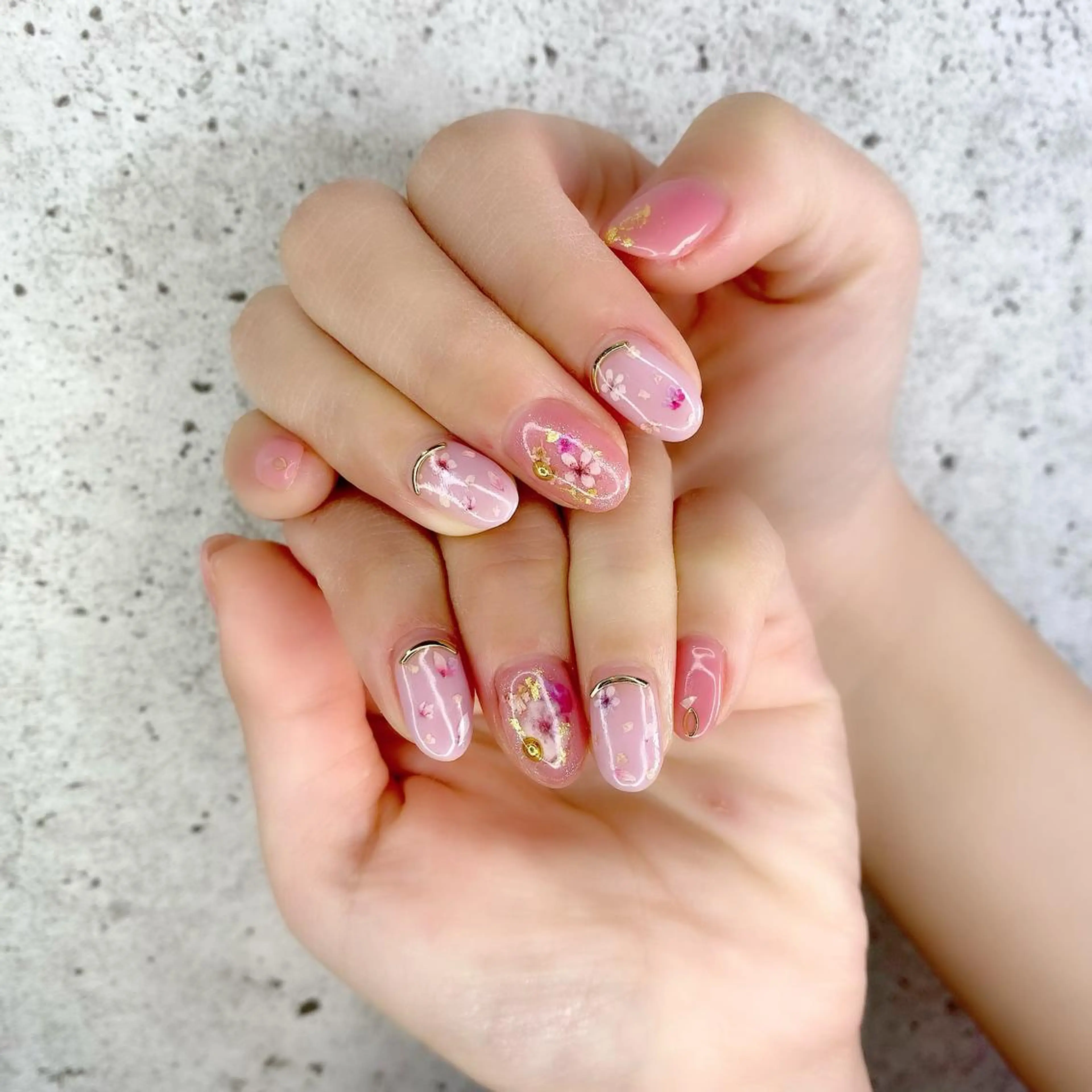 セミロング カラー パーマ ヘアアレンジ メンズ キッズ ネイル マツエク・マツパ アイブロウ ピンクカラー 眉カラー カラーマツエク フラワーネイル ピンク ハンドネイル Salon Ｋのネイルデザイン