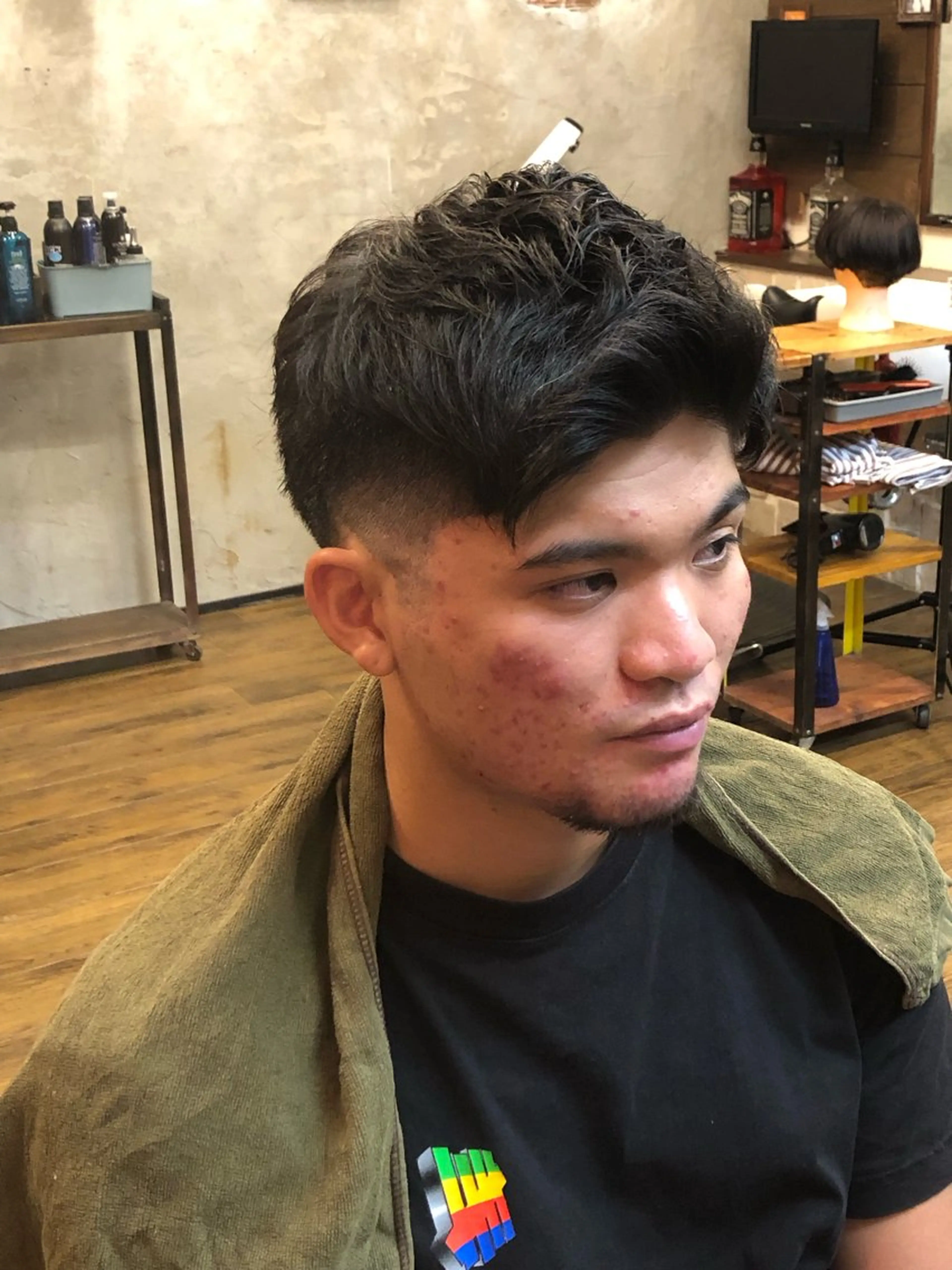 ショート メンズ アップバング フェードカット ナイルプラス ヨウのヘアスタイル