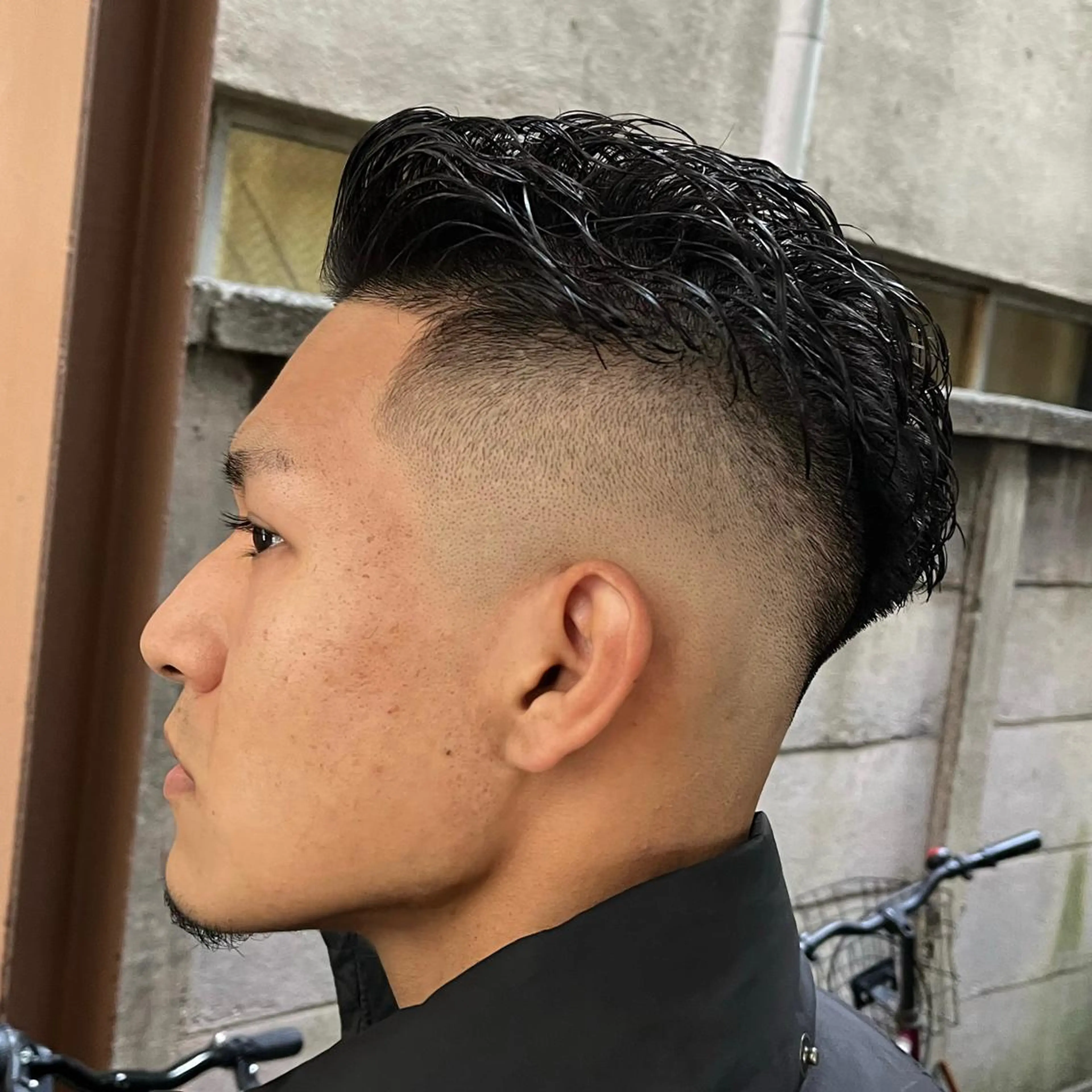 ショート メンズ フェードカット メンズパーマ スキンフェード スペインカール カット 立川/メンズパーマ 厚進太郎のヘアスタイル