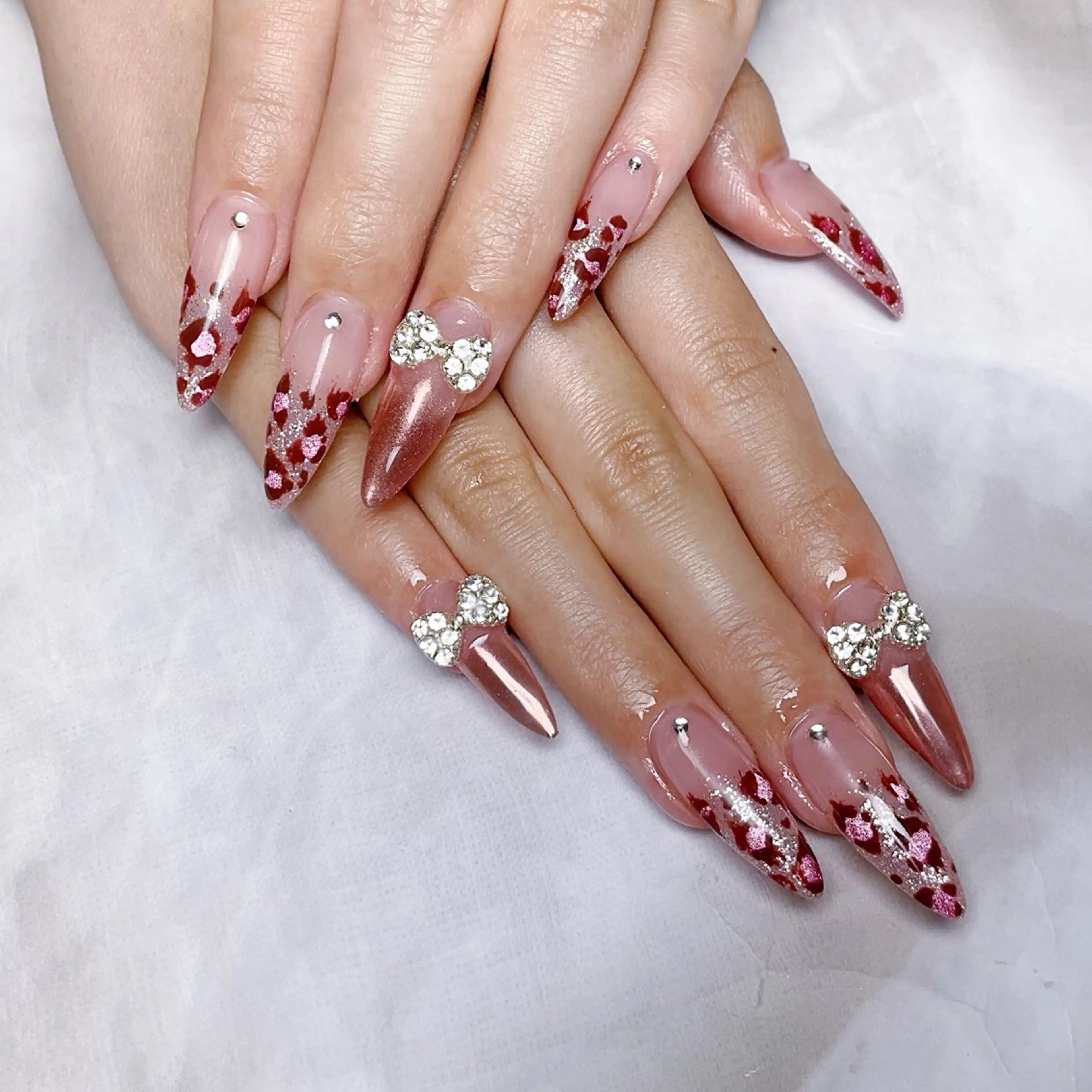ネイル ハンドネイル 🍭Yun nail hyejin🌸のネイルデザイン
