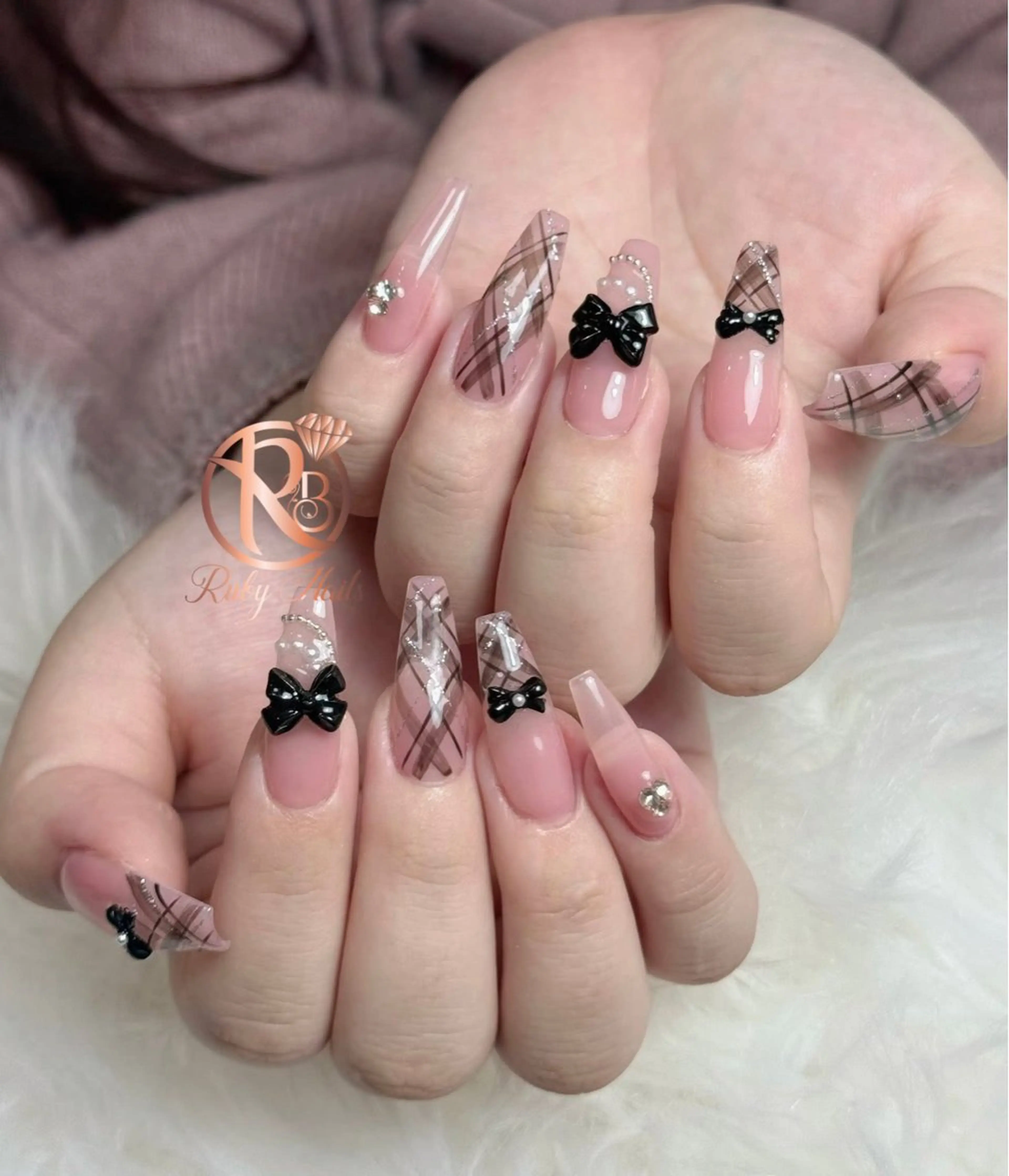 ネイル グラデーション キラキラネイル ピンク RUBY Nail 日暮里店のネイルデザイン