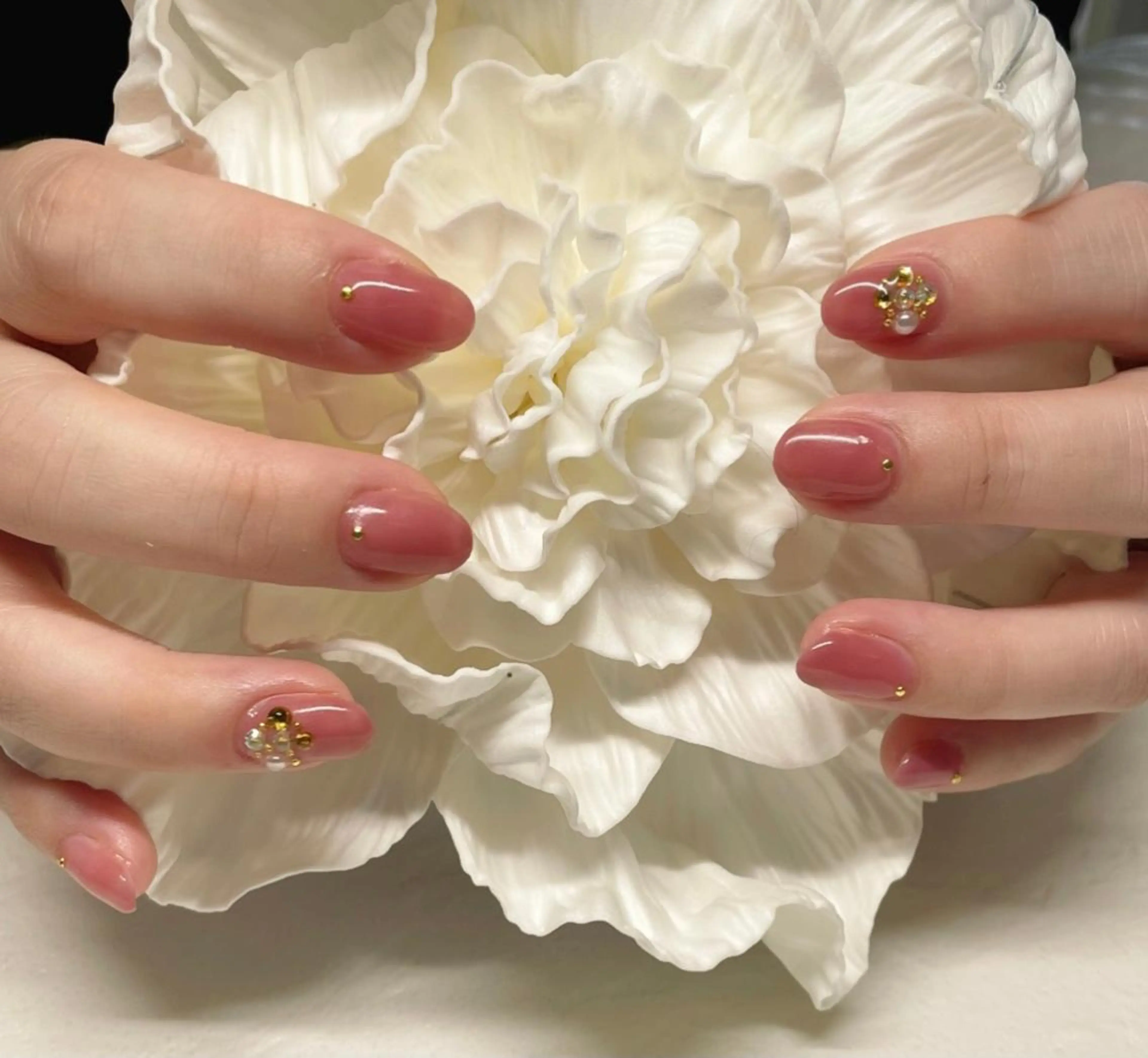 ネイル グラデーション ワンカラーネイル ストーンネイル 元住吉ネイルサロン ナチュレのネイルデザイン