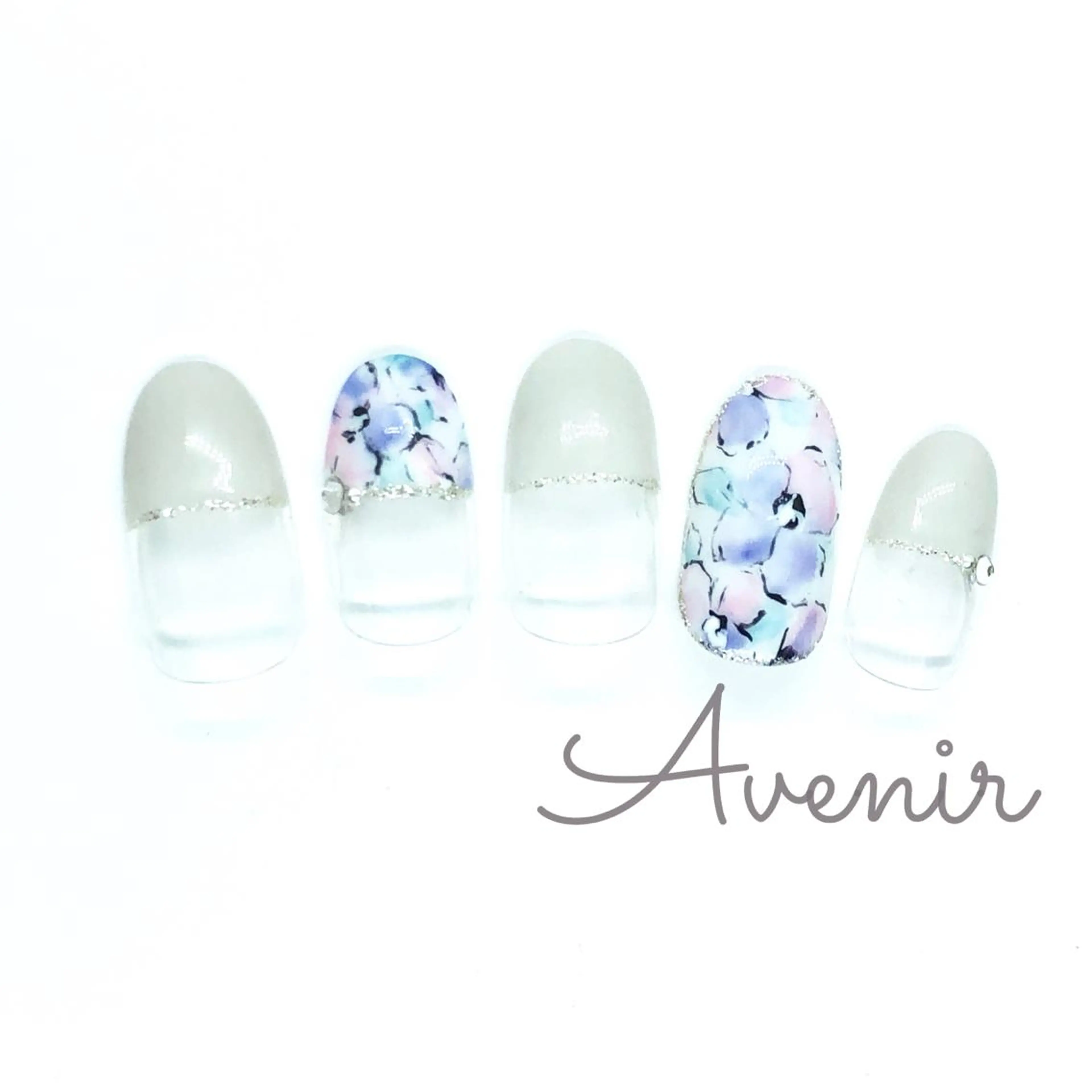 ネイル Avenir 表参道 nail＆eye予約のネイルデザイン