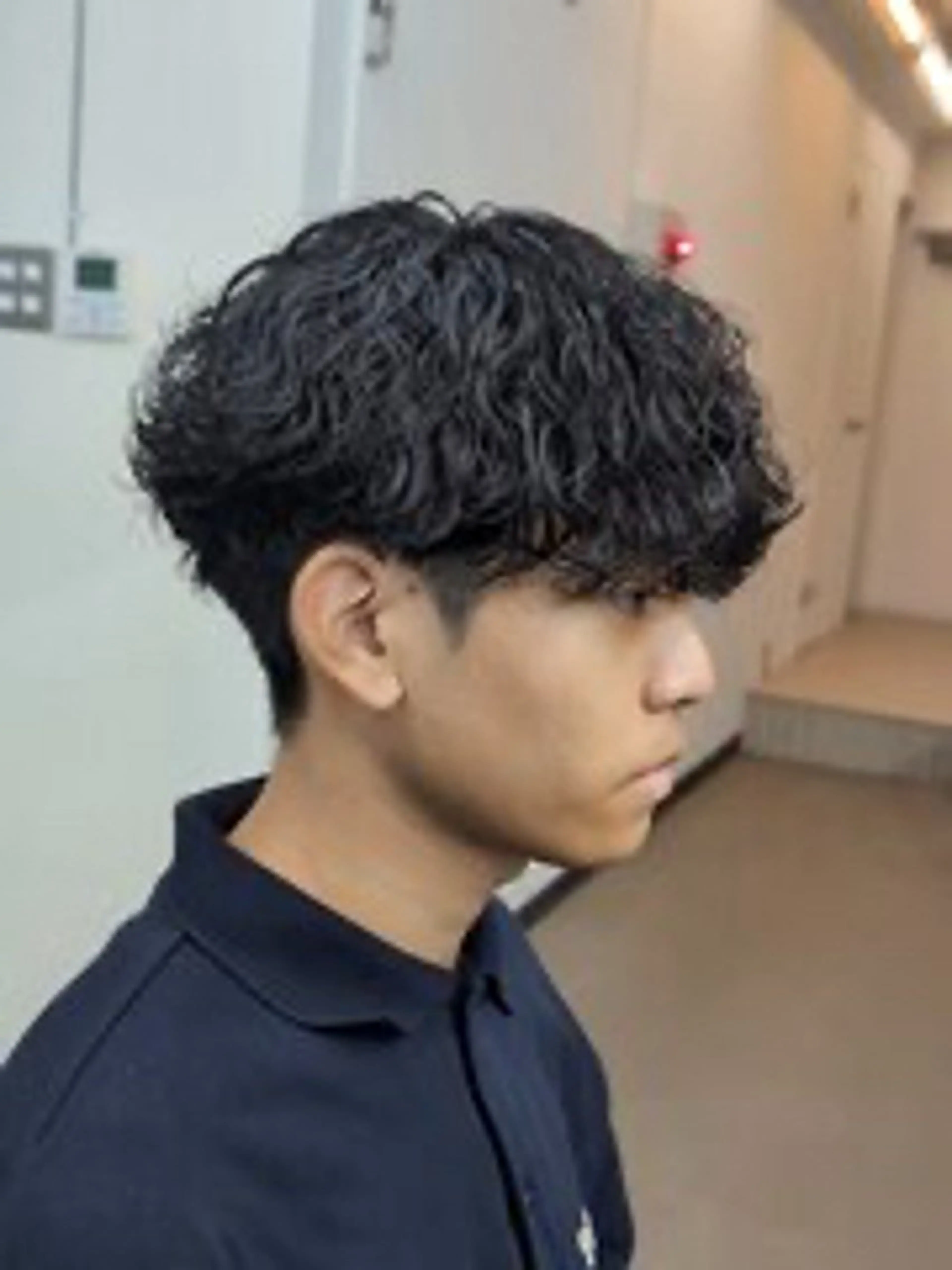 ショート パーマ メンズ メンズパーマ 波巻きパーマ 渋谷／ブリーチ／ カラーモデル／はるとのヘアスタイル