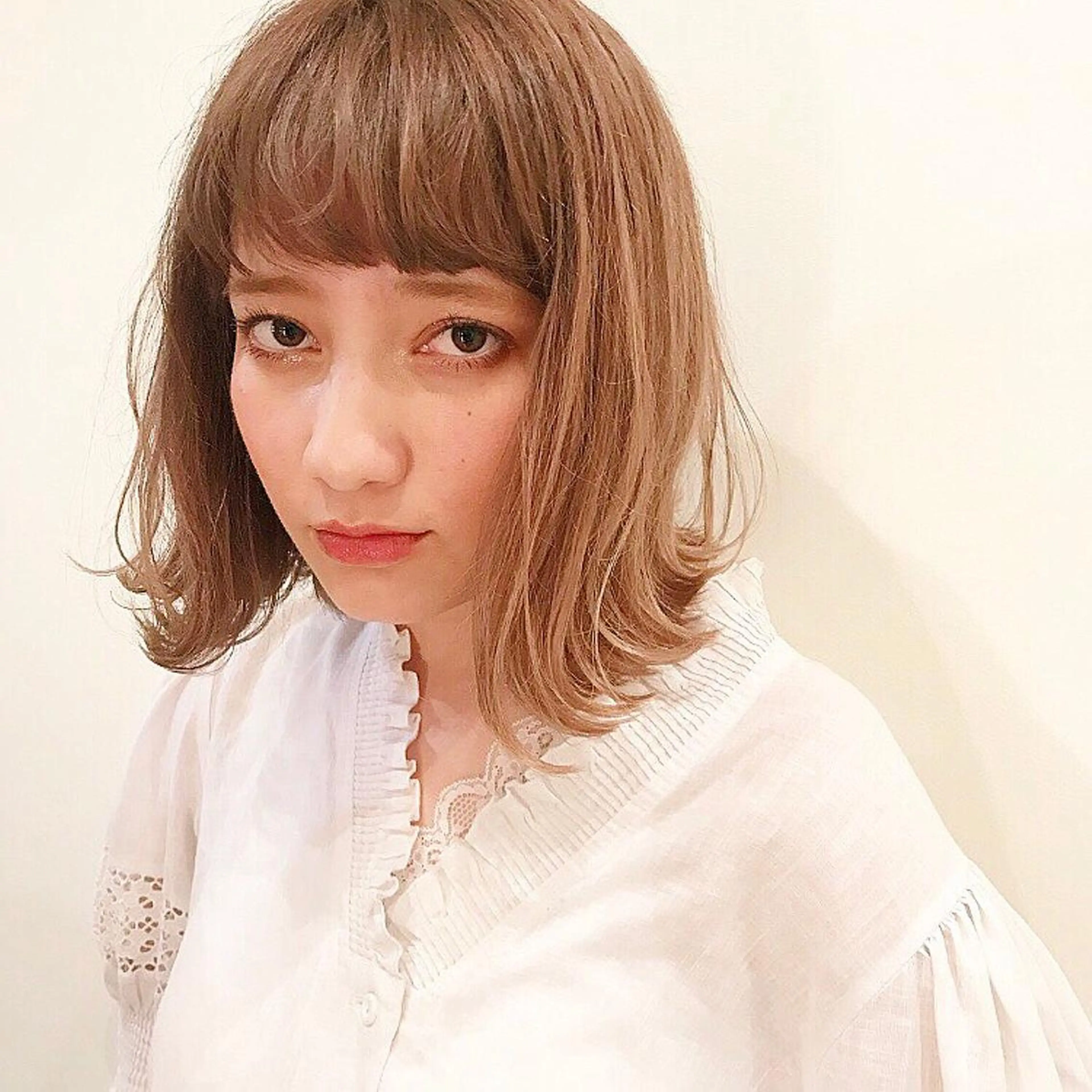 ミディアム カラー スナコザワ レナのヘアスタイル