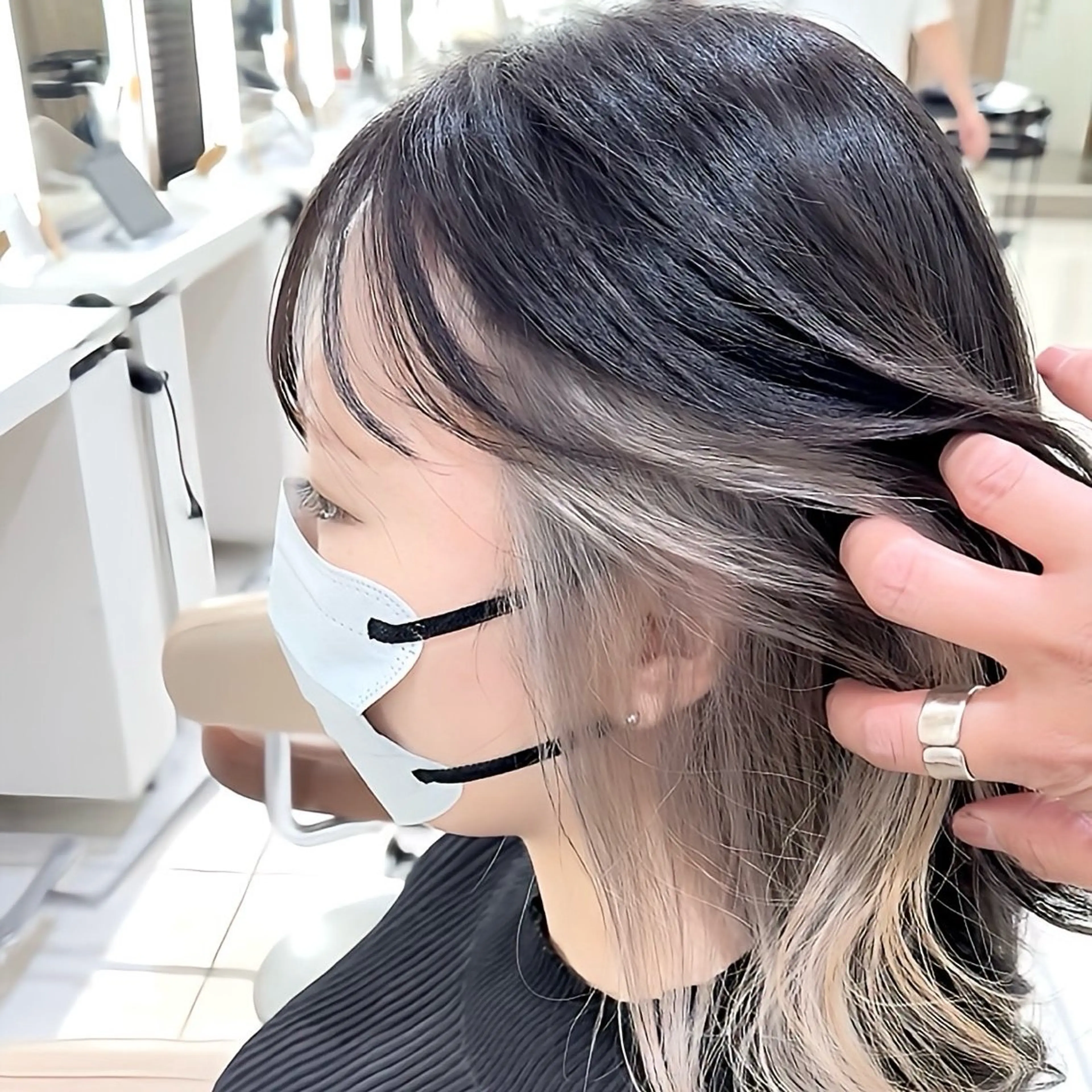 🎀ブリーチしたと思えない手触り🎀「インナーブリーチ+全体カラー+トリートメント」の写真