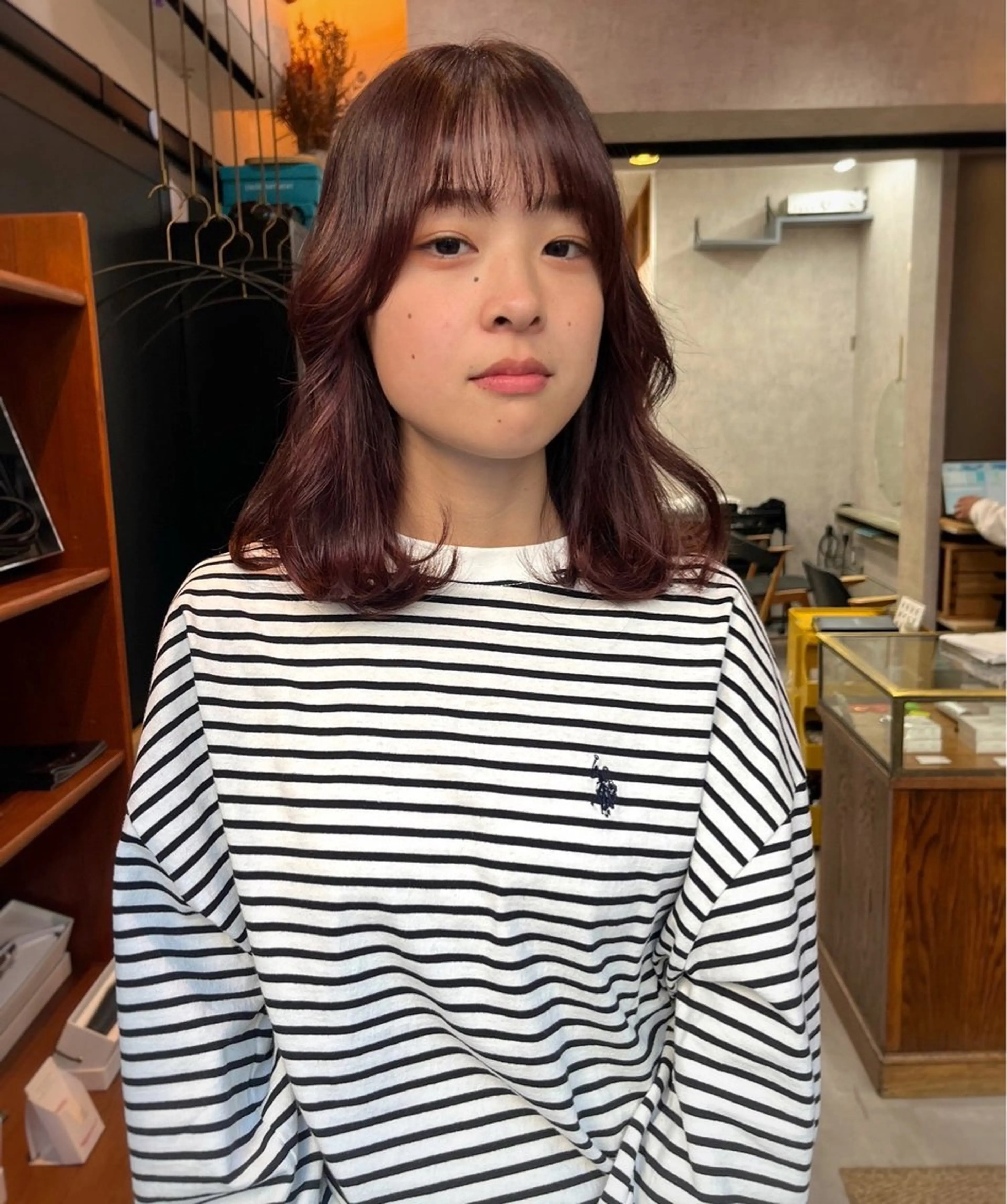 ミディアム カラー 松尾 伊純のヘアスタイル