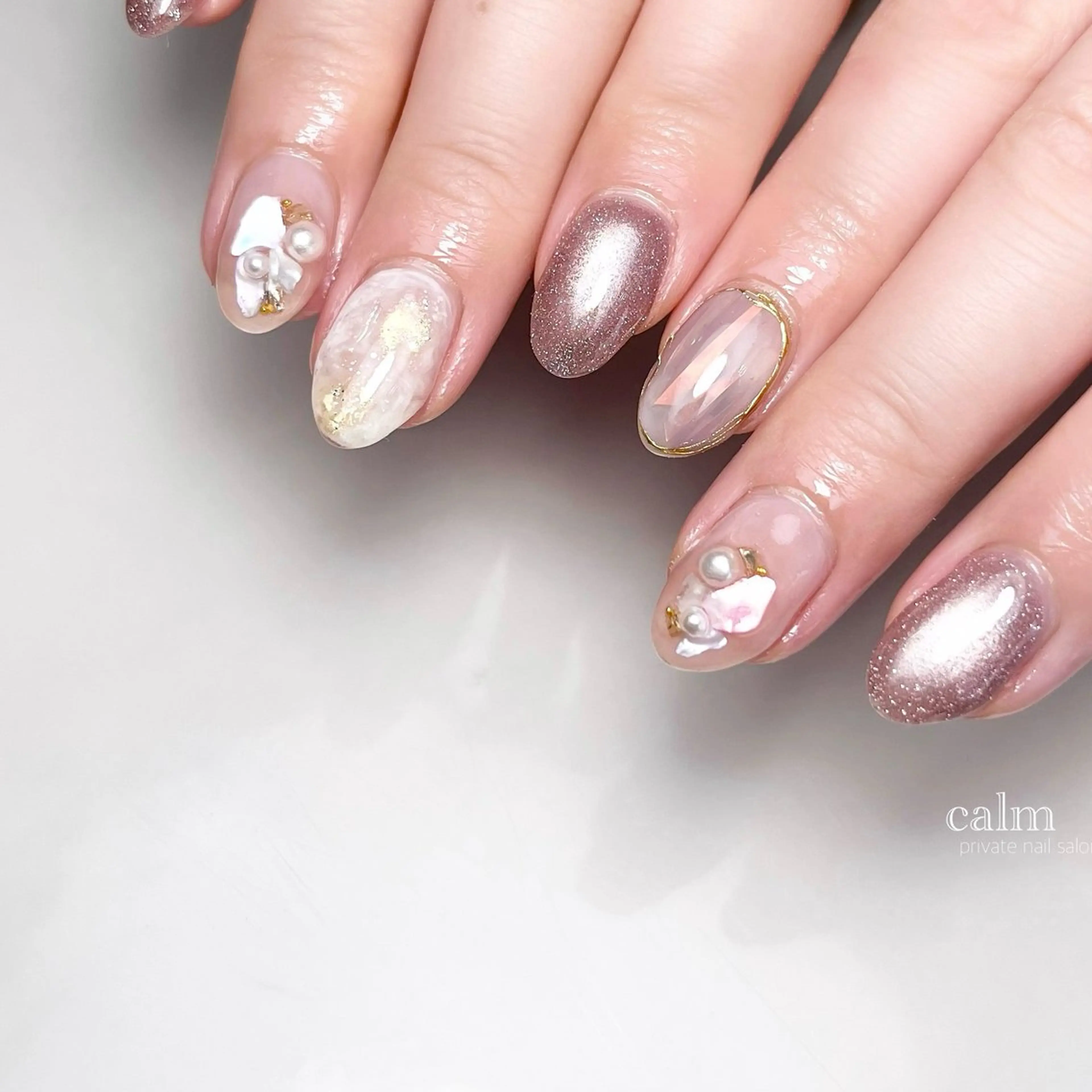 ネイル ハンドネイル calm 〔ｶｰﾑ〕のネイルデザイン