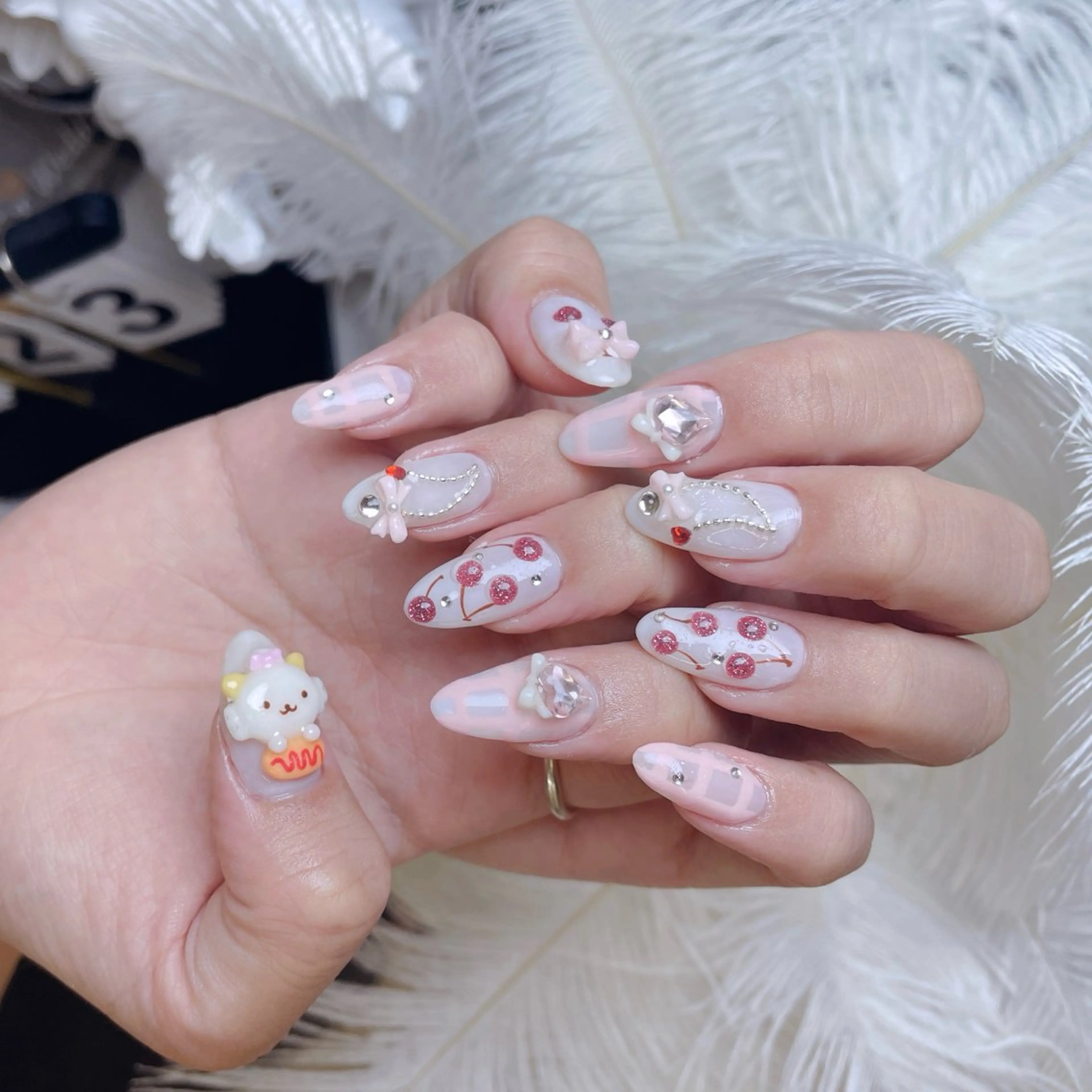 ネイル チークネイル クリアネイル ガーリー グラデーション キラキラネイル ハンドネイル princess スカルプ専門店のネイルデザイン