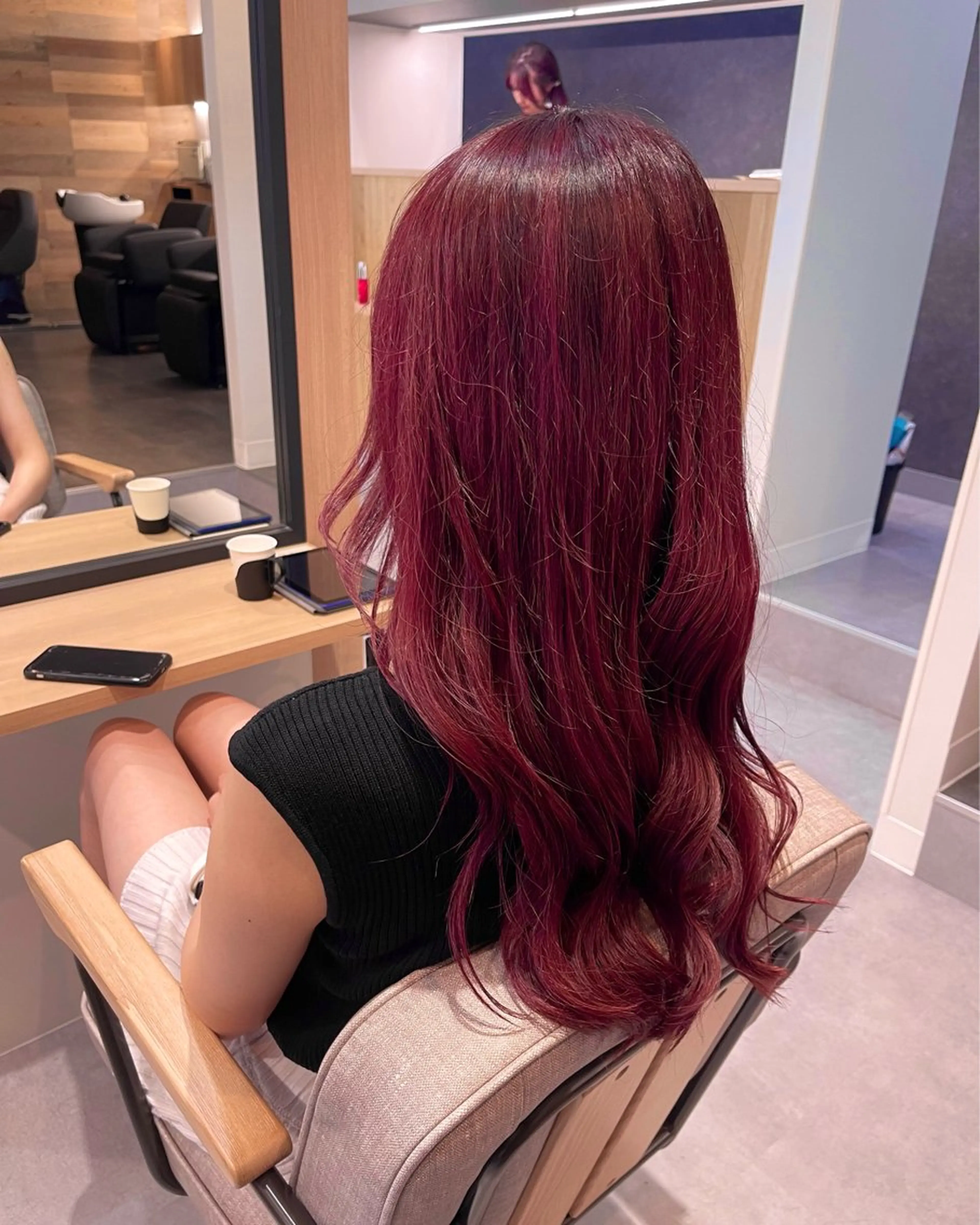 ロング カラー ブリーチ カシス ピンクカラー カット ヘアカラー トリートメント ショートとレイヤーが 好きな人|三浦翔のヘアスタイル