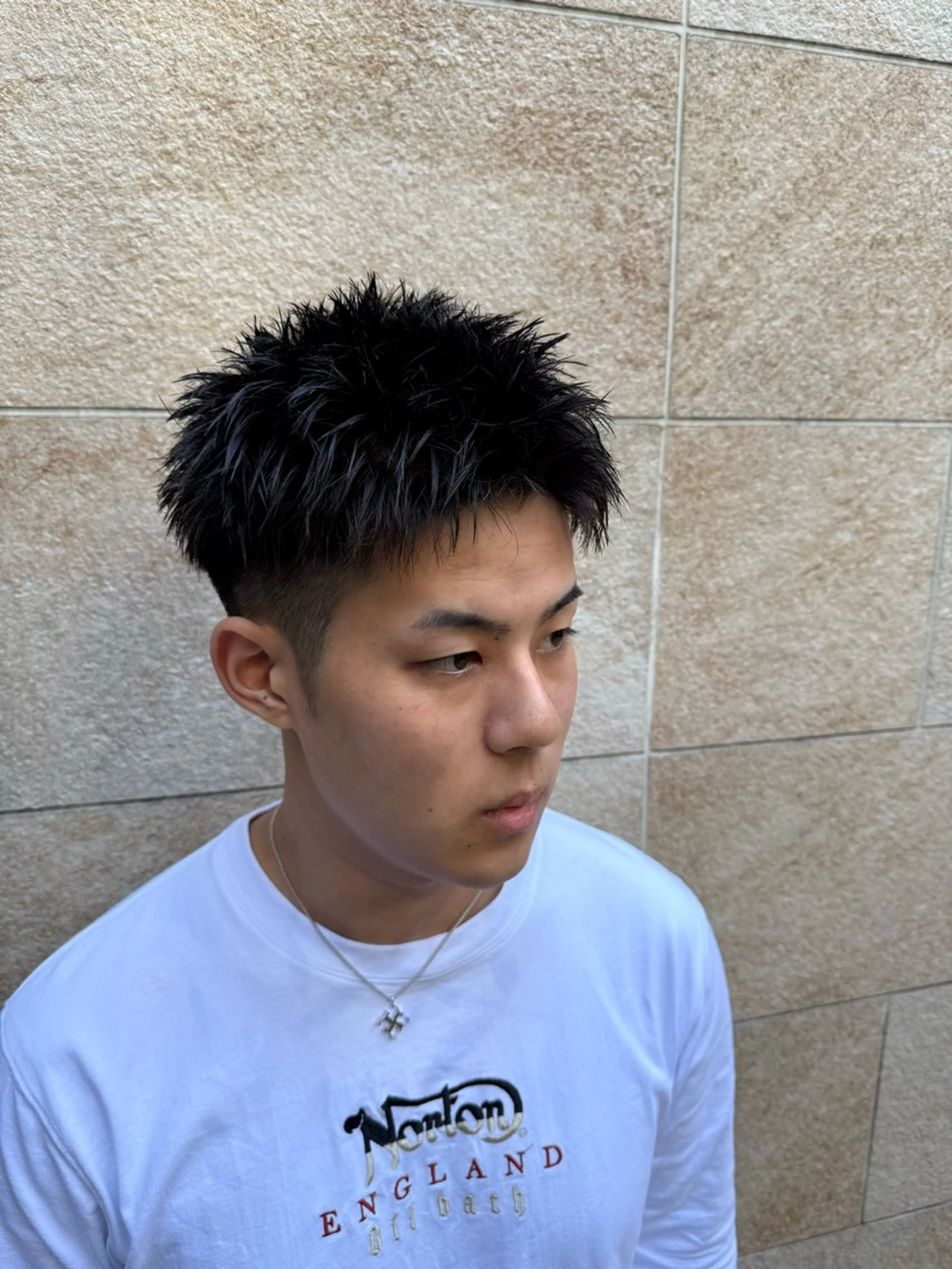 ショート カラー ヘアアレンジ メンズ スパイキーショート ショートヘア 小顔カット カット メンズカット、パーマ 特化美容師🌀/高田の眉毛・アイブロウイメージ