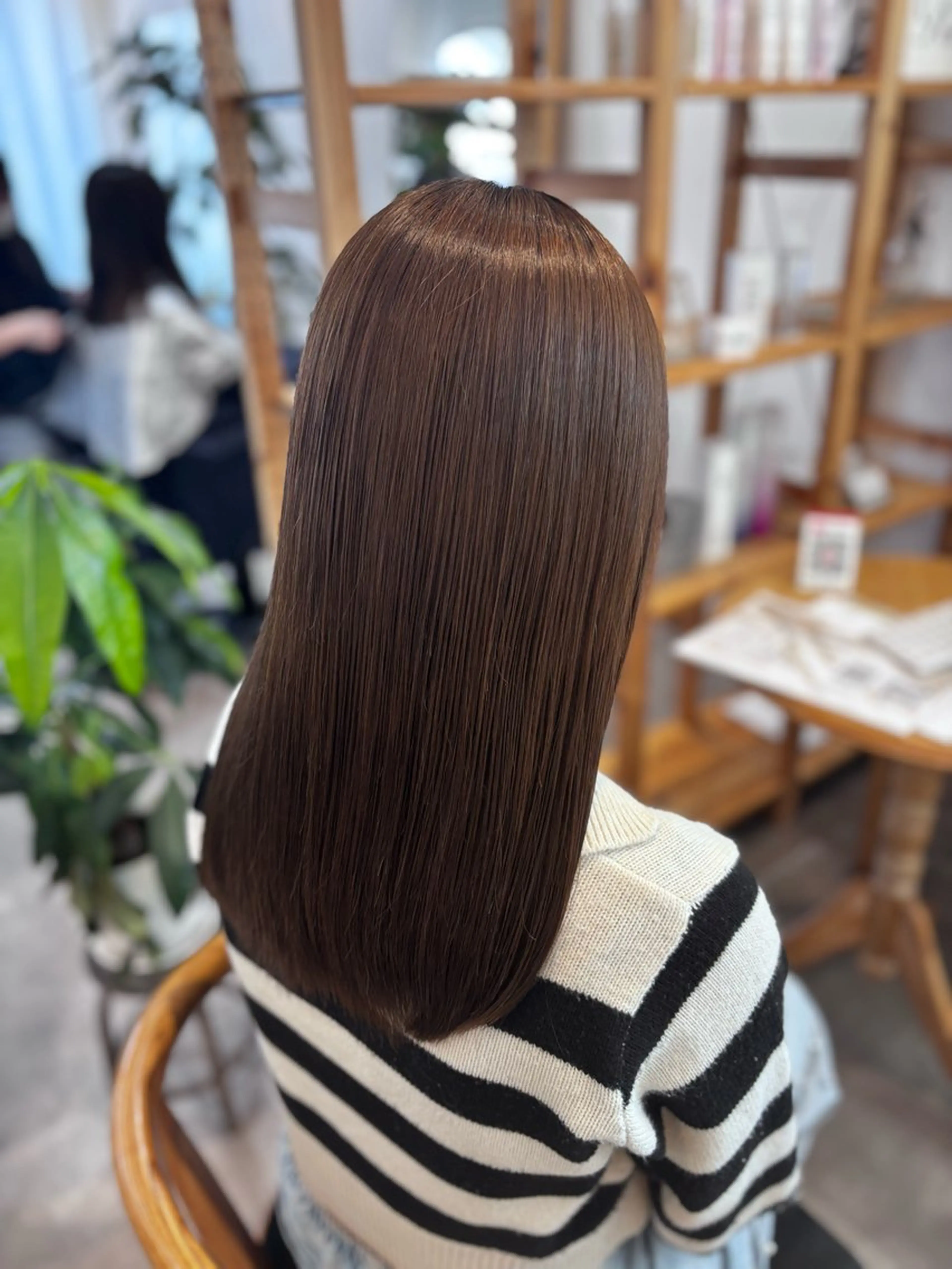 セミロング カラー 由良 龍也のヘアスタイル