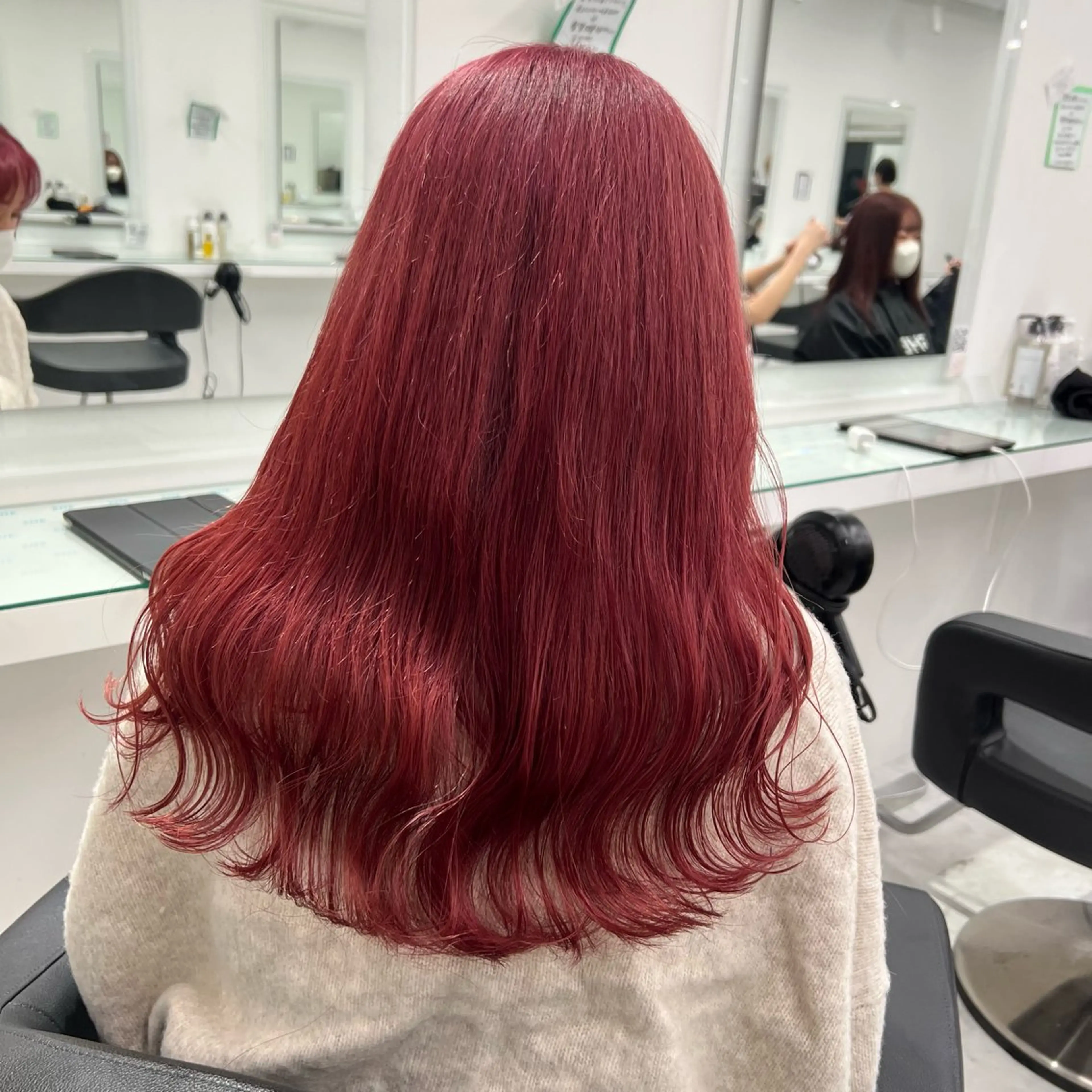 ロング カラー 🩷暖色カラー🩷 BONのヘアスタイル