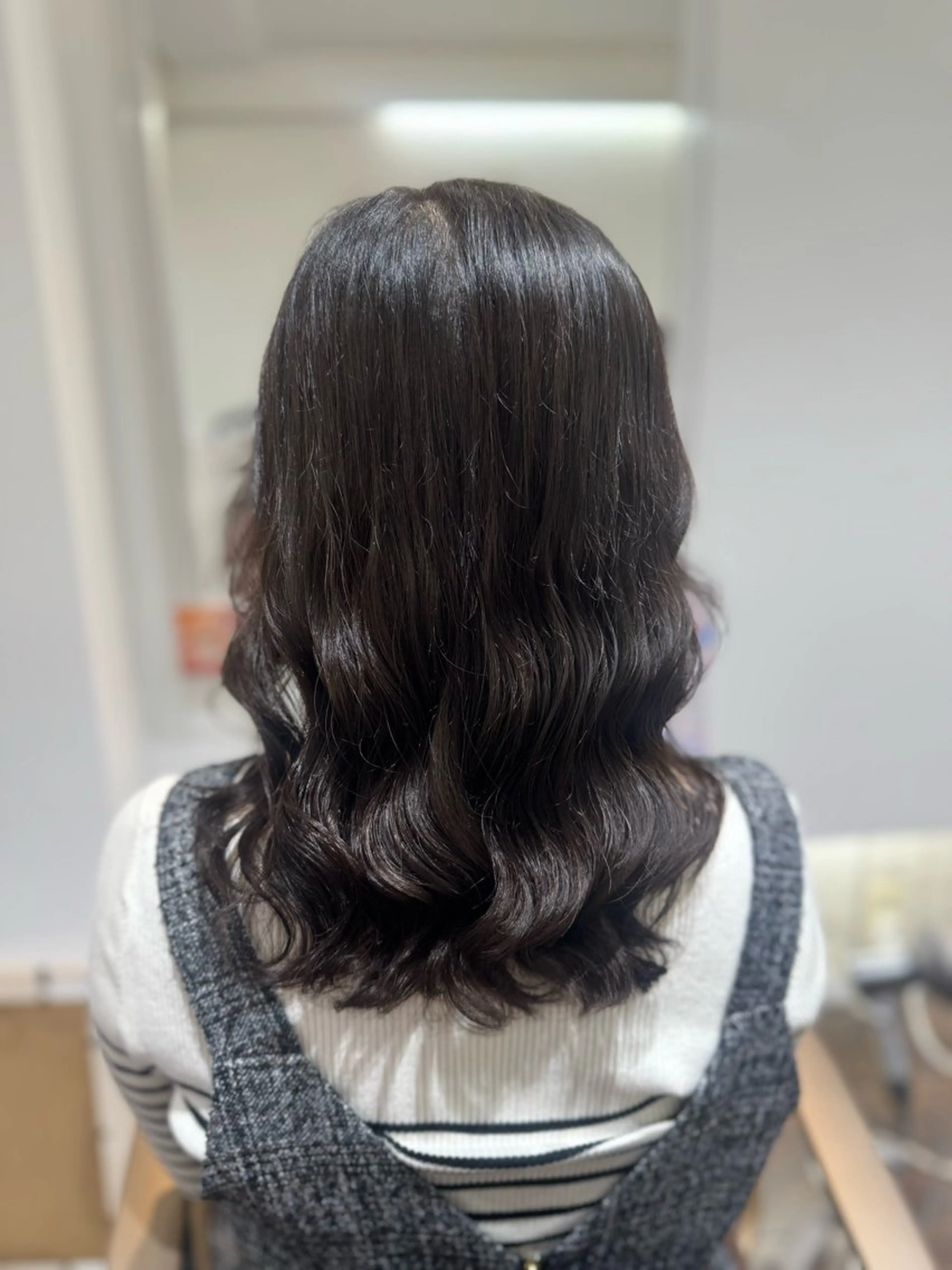 ミディアム カット パーマ トリートメント 大人可愛い♡コテ巻き パーマ🌼杉田 萌恵のヘアスタイル