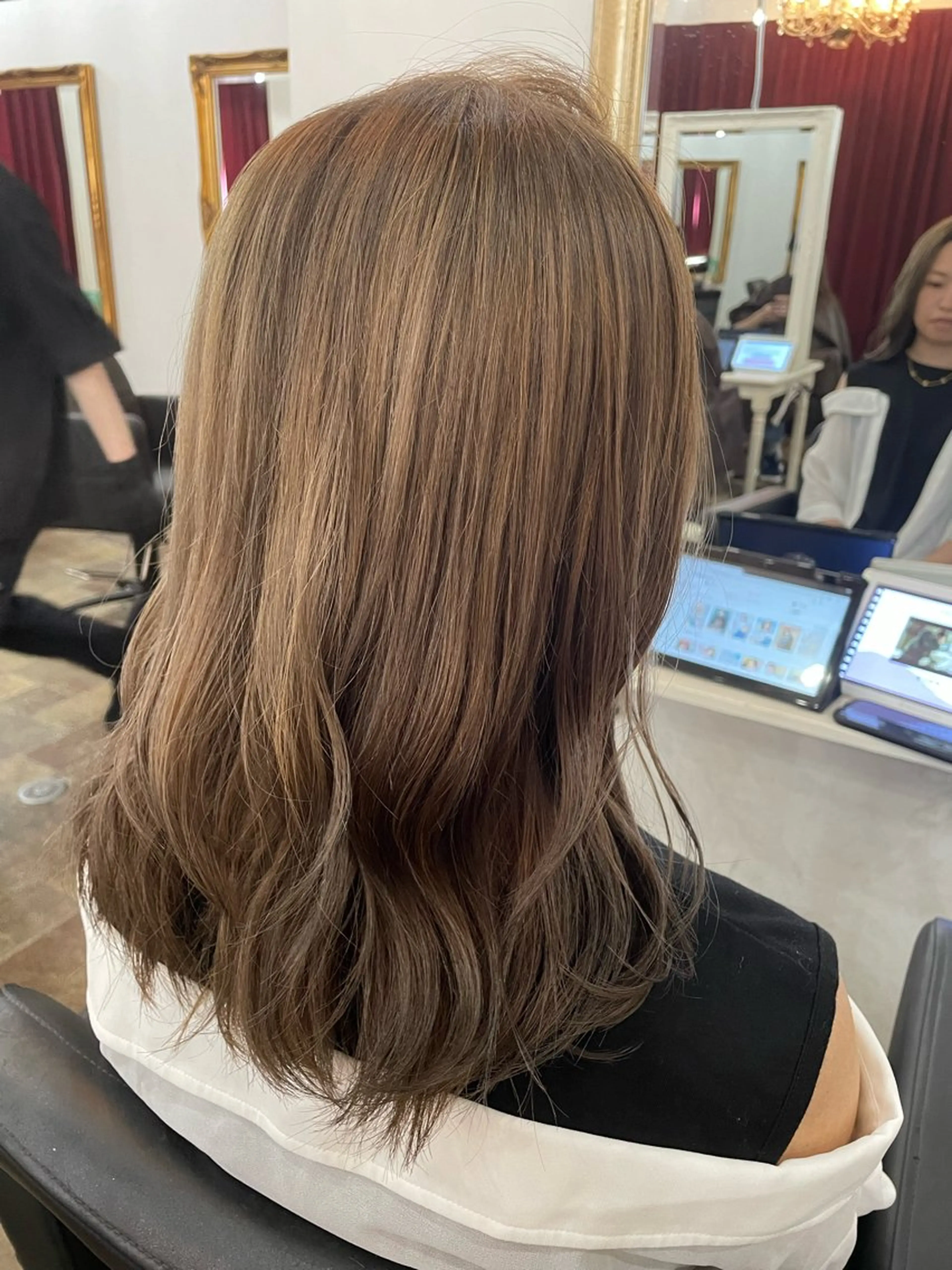 ミディアム アンフィーヘアー所属・amphihair 高橋祐也のヘアスタイル