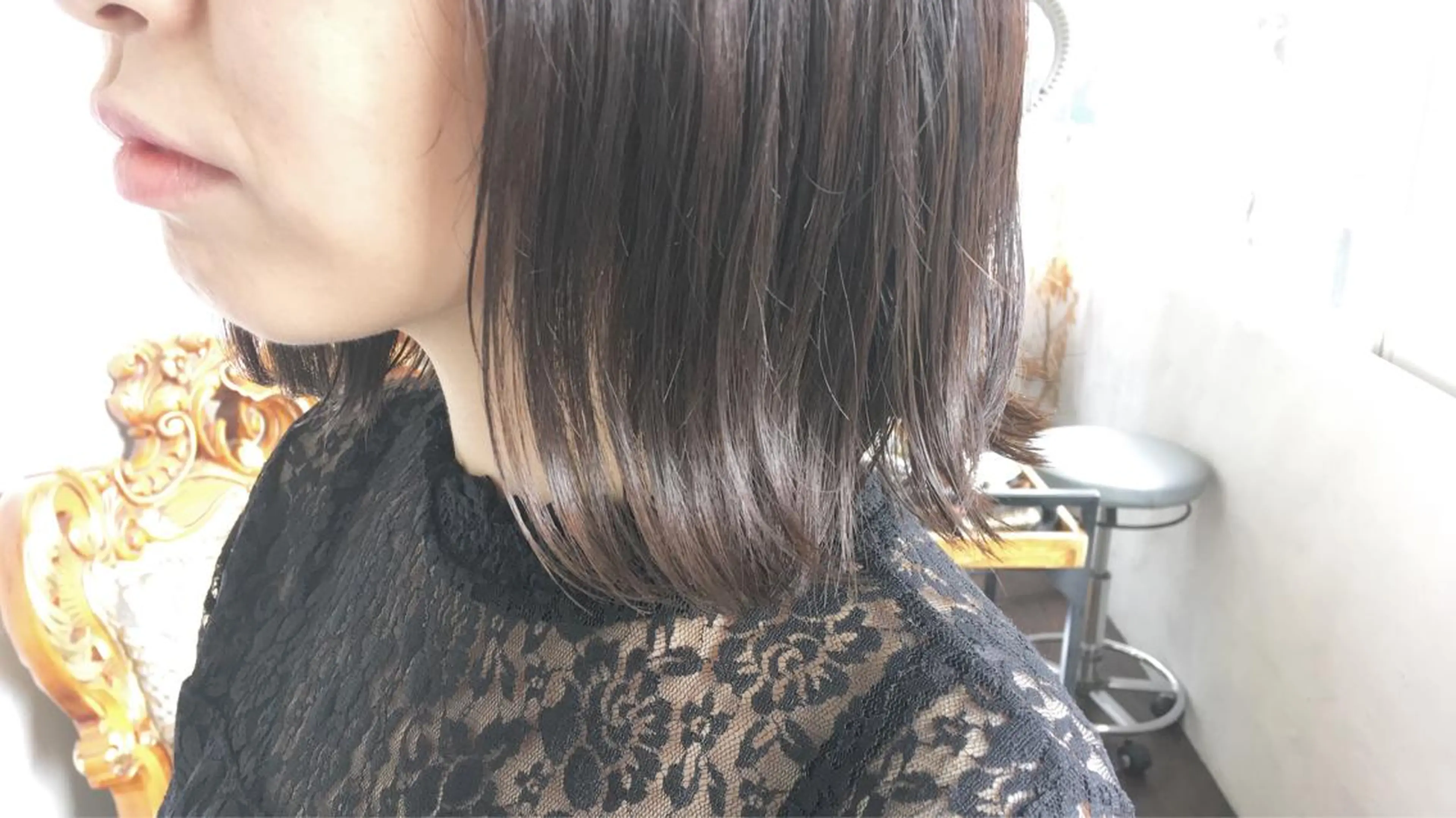 ミディアム カラー パーマ ヘアアレンジ アッシュ ベージュカラー 外ハネヘア エグチ アキラのヘアスタイル