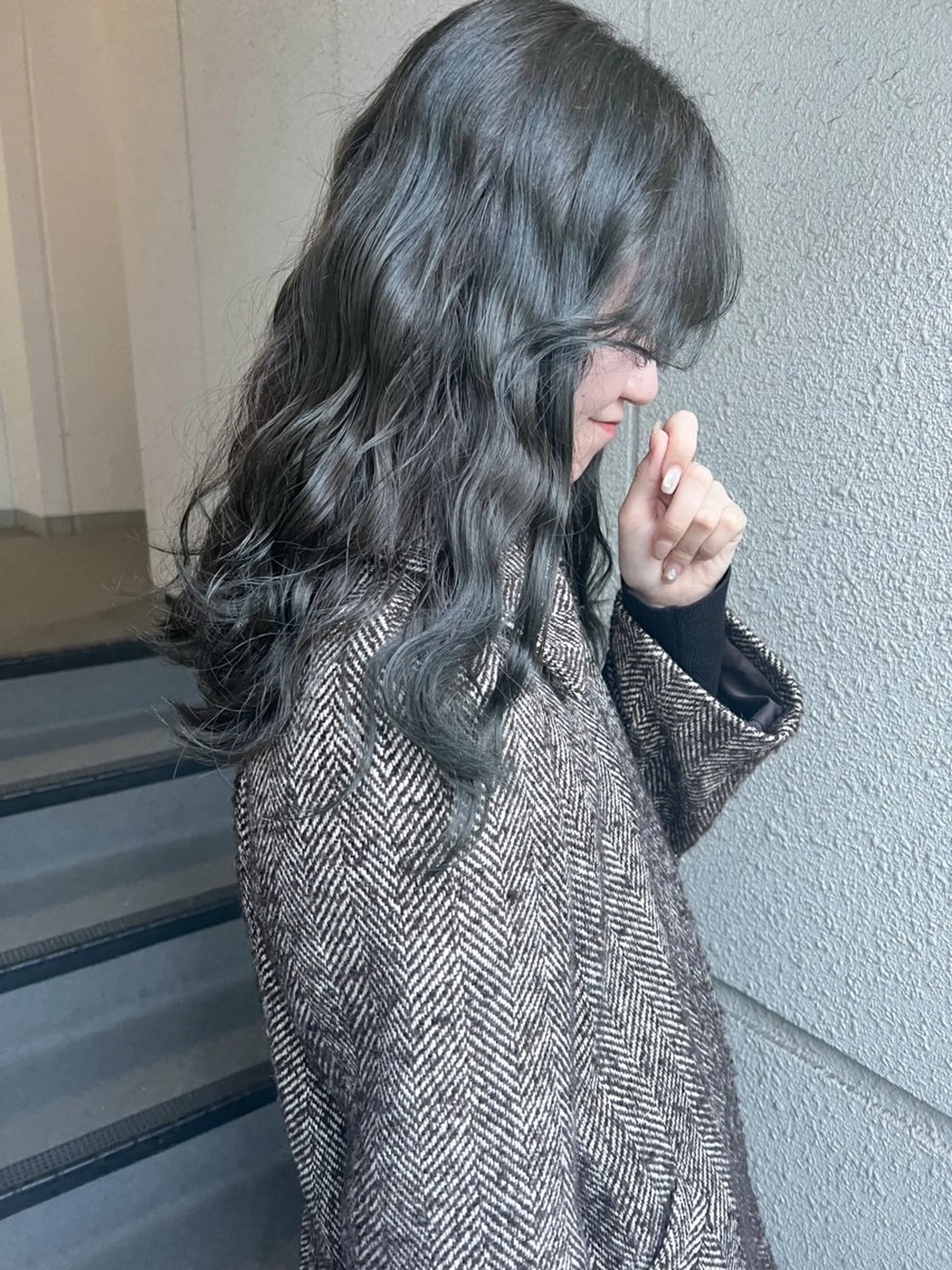 ロング カラー グレージュ オリーブグレージュ オリーブグレー カラーパティシエ facce🌼ikoのヘアスタイル