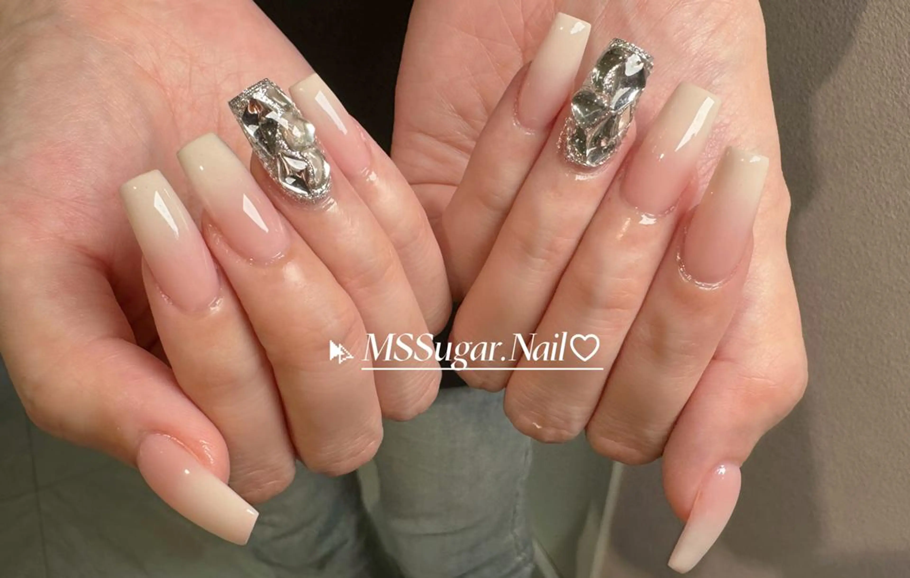 ネイル ハロウィン ロングネイル マグネットネイル スカルプネイル ネイルチップ Mss えりのネイルデザイン