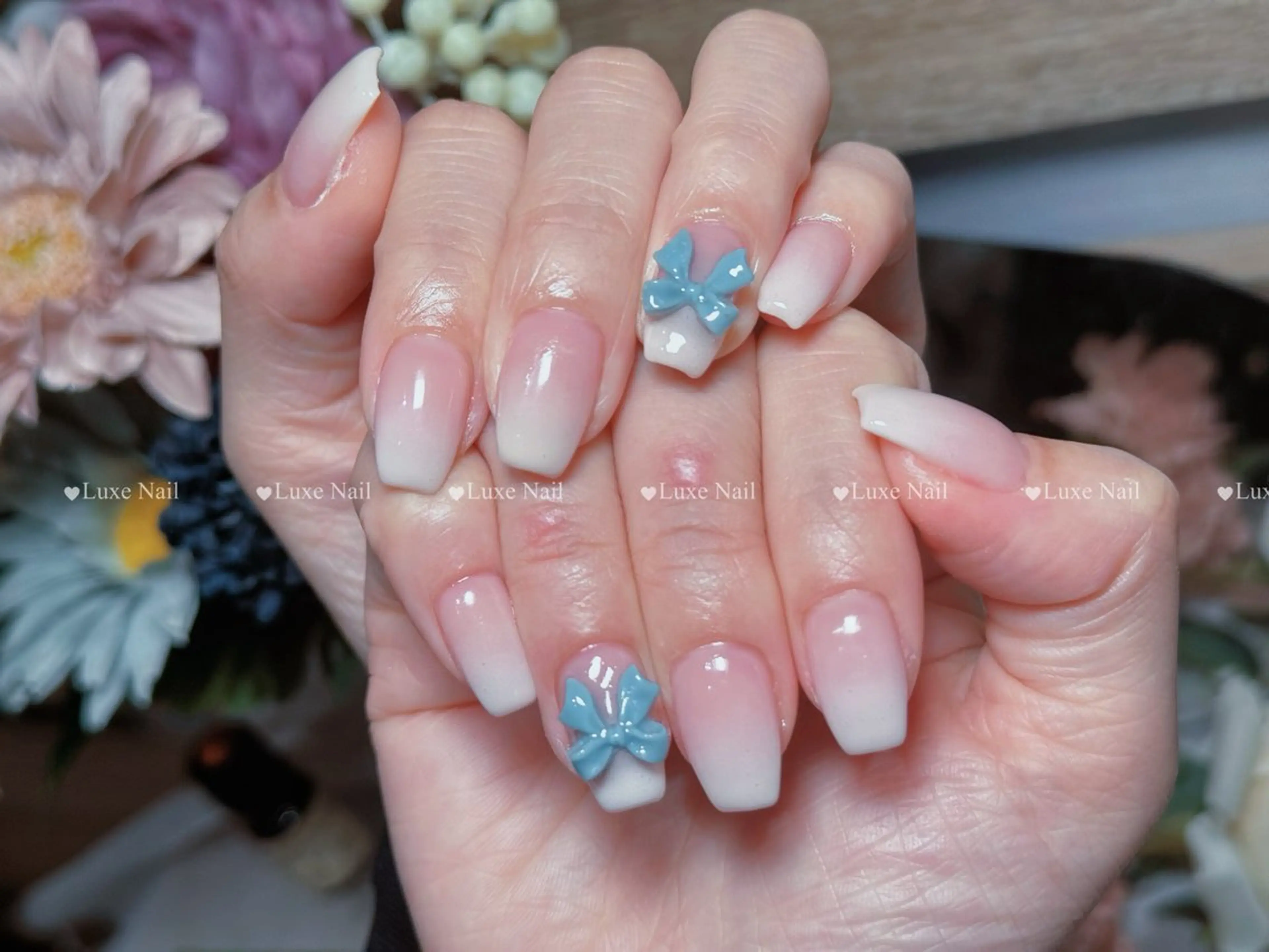 ネイル アートネイル オーロラネイル カジュアル クリアネイル 長さ出し ハンドネイル Luxe Nail Salonのネイルデザイン