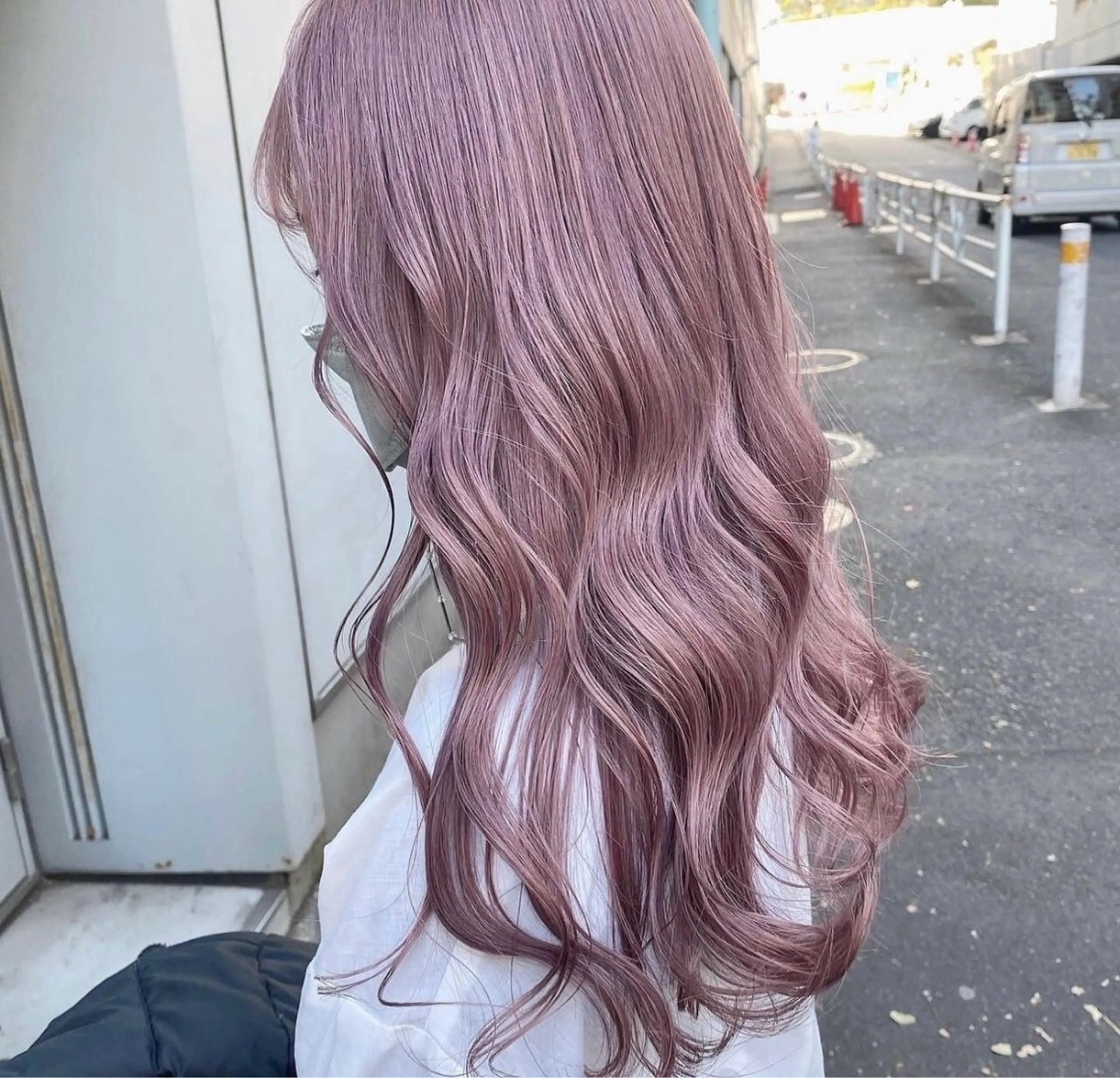 セミロング カラー ヘアアレンジ ピンクカラー ホワイトピンク 🫧モテる💗ダメー ジレスハイトーン🫧のヘアスタイル