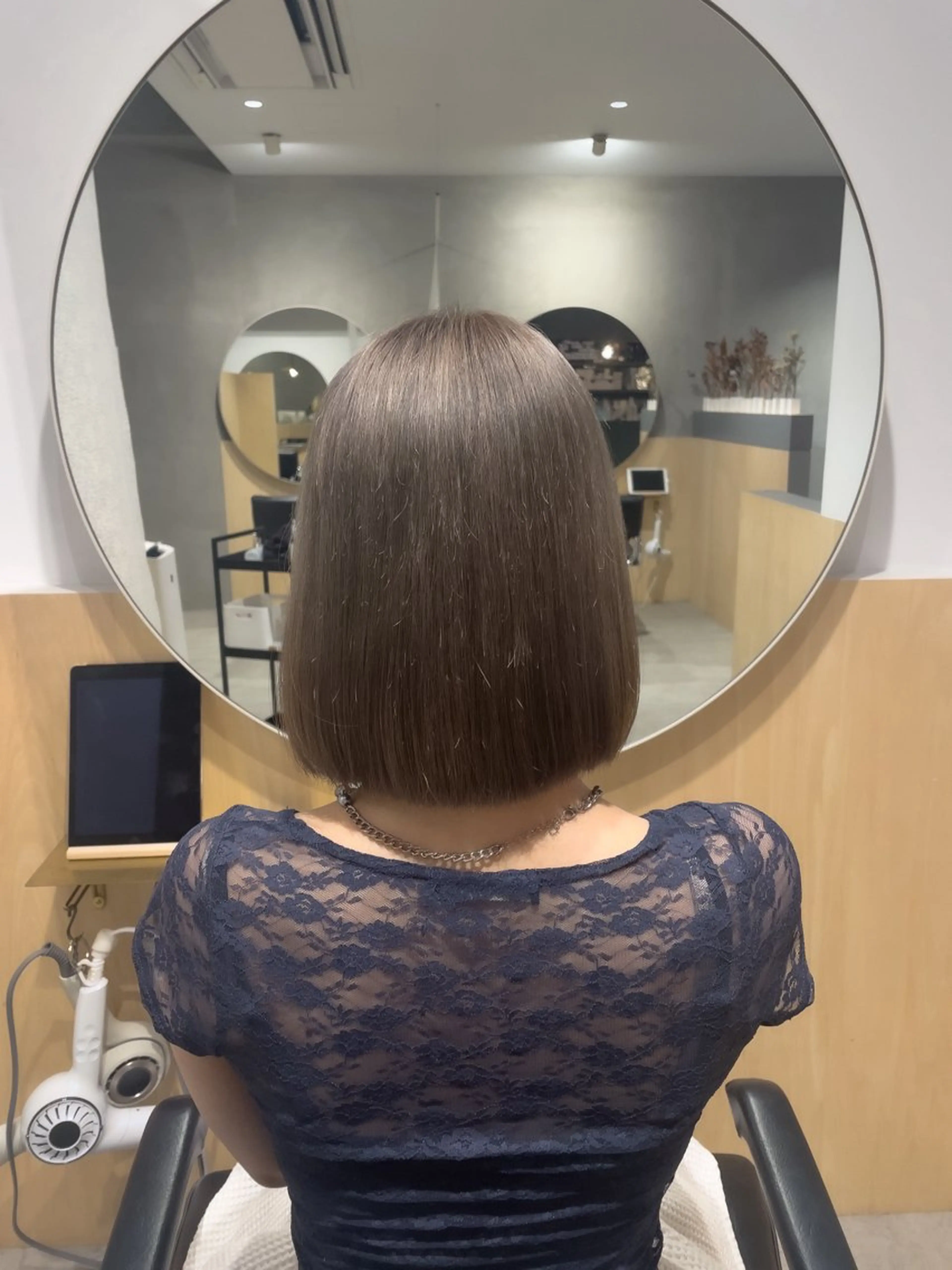 カラー 都築 菜美のヘアスタイル