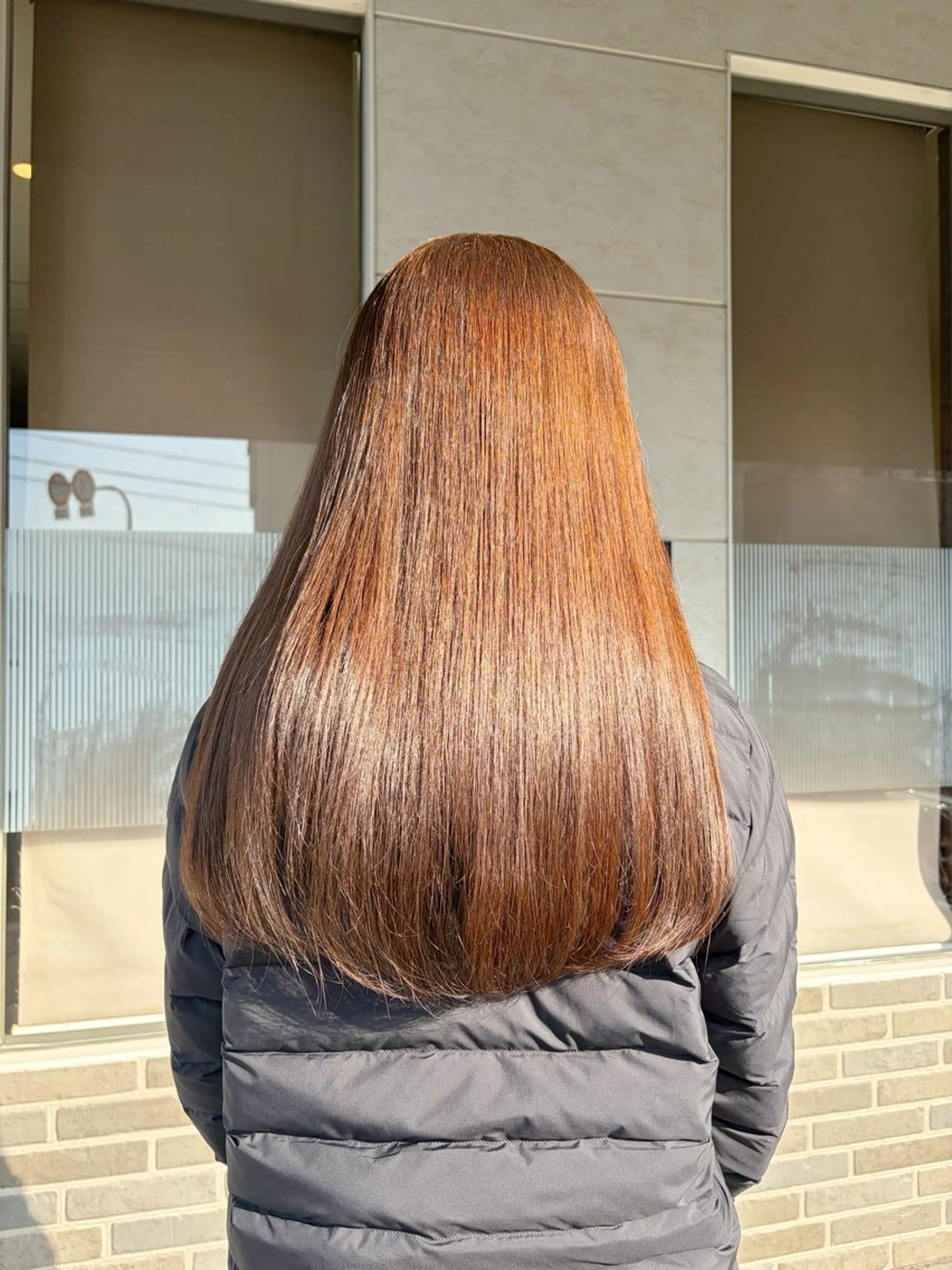 ロング カラー ベージュカラー ブラウンカラー ブラウンベージュ イルミナカラー カット ヘアカラー トリートメント Aphrodite 横手 亜紀のヘアスタイル