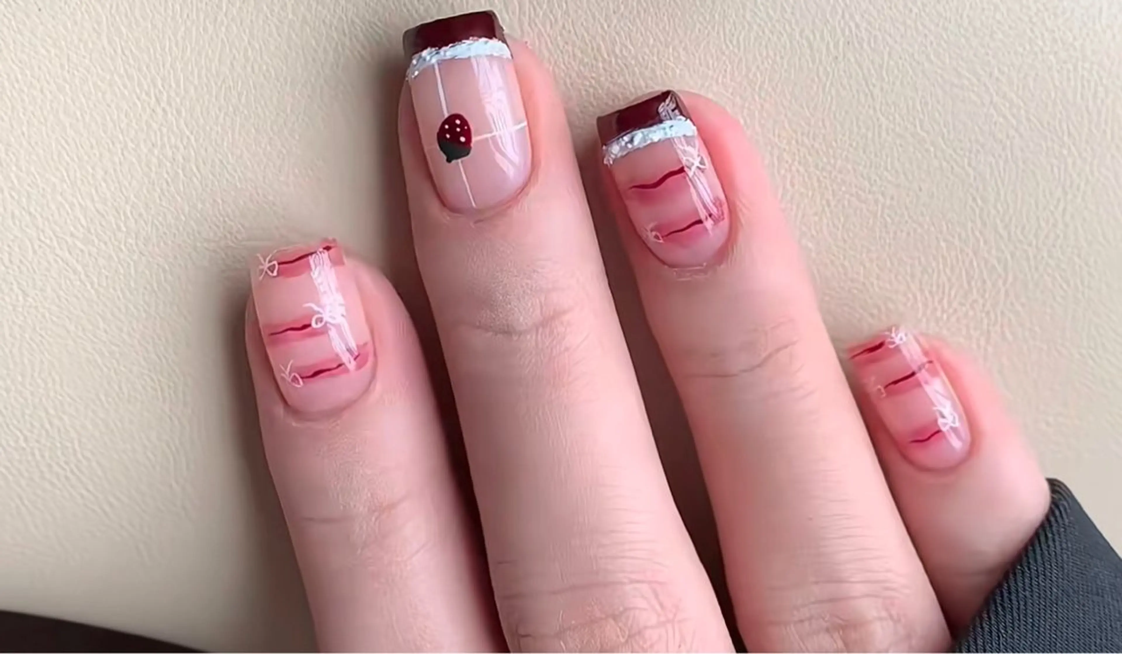 ネイル アートネイル オーロラネイル チークネイル フレンチネイル ガラスフレンチ 🎀🎀YooLi Nail Salonのネイルデザイン