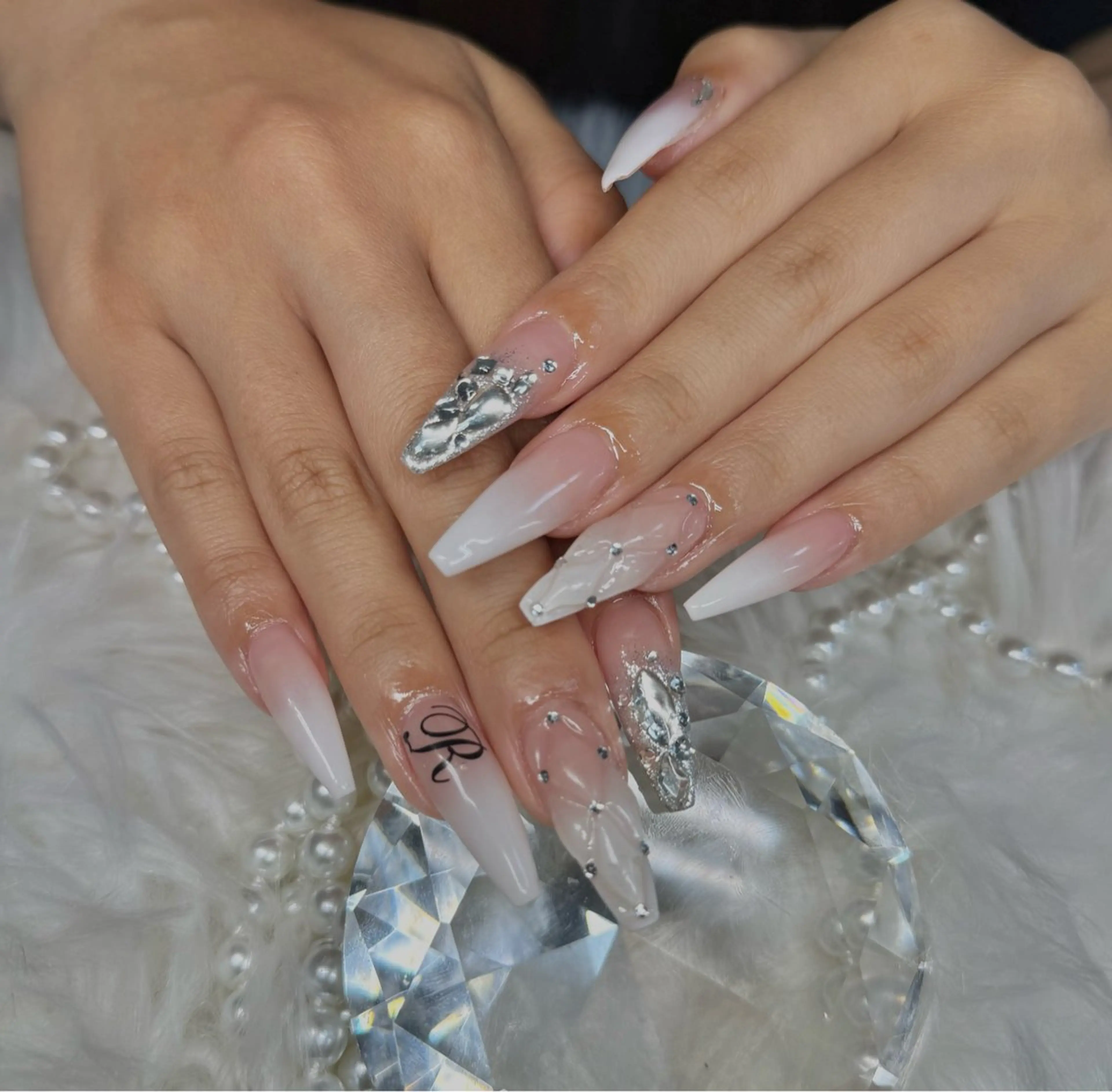 ネイル アートネイル オーロラネイル チークネイル 長さ出し フットネイル ハンドネイル 銀河_ Chan nailsのネイルデザイン