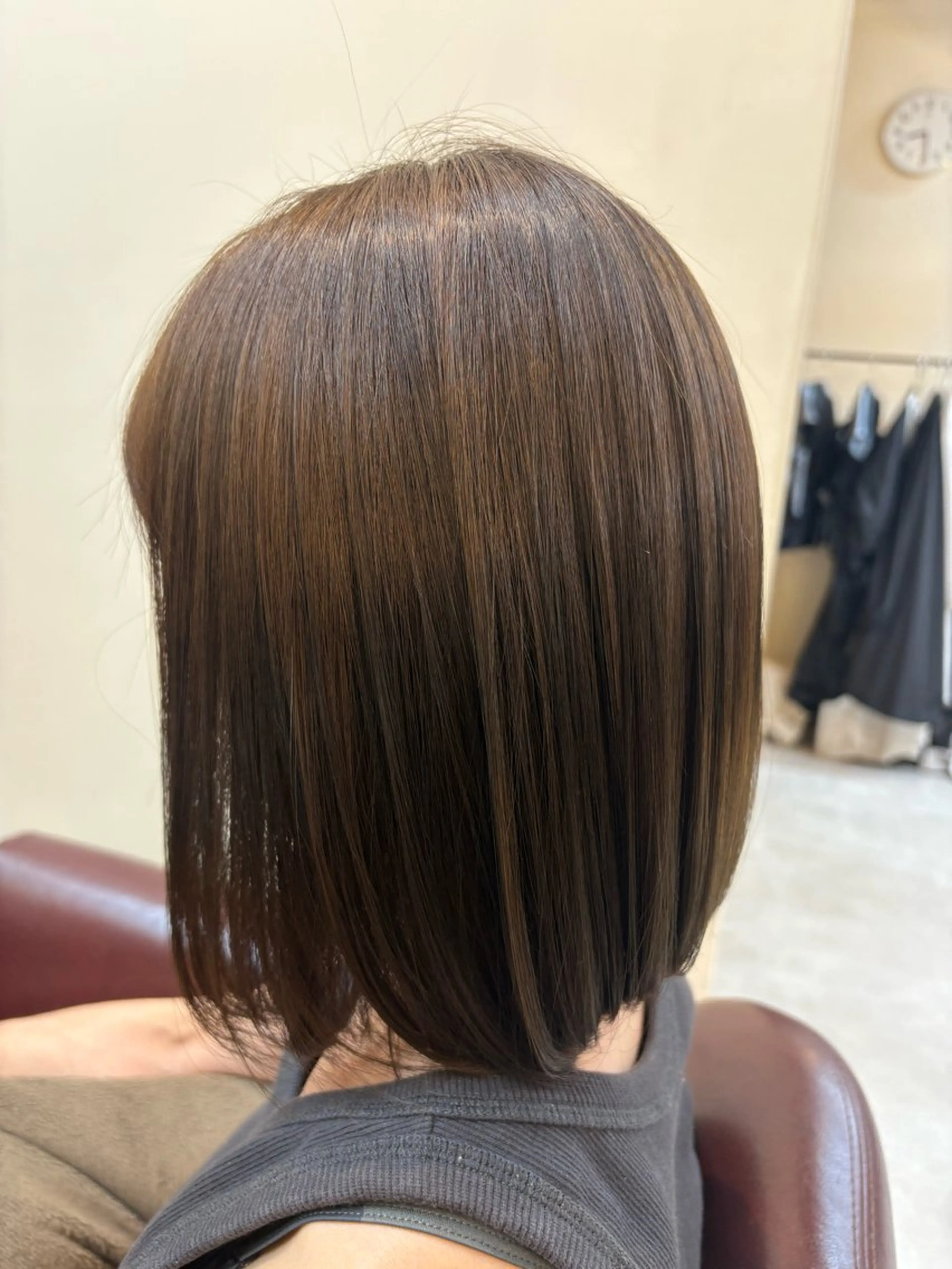 カラー 岡部 夏生のヘアスタイル