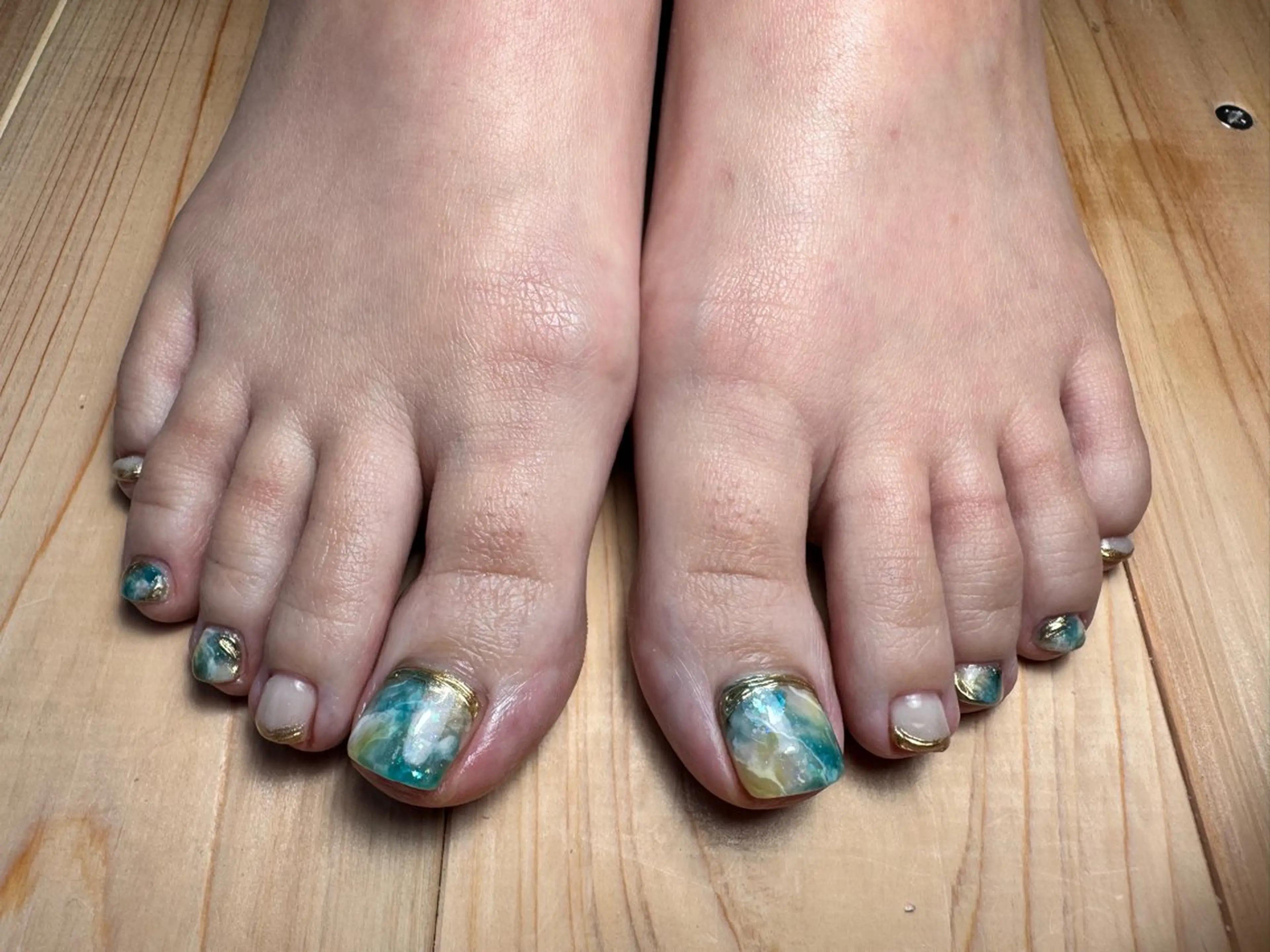 ネイル フットネイル ニュアンスネイル Nail Salon Suri Suriのネイルデザイン