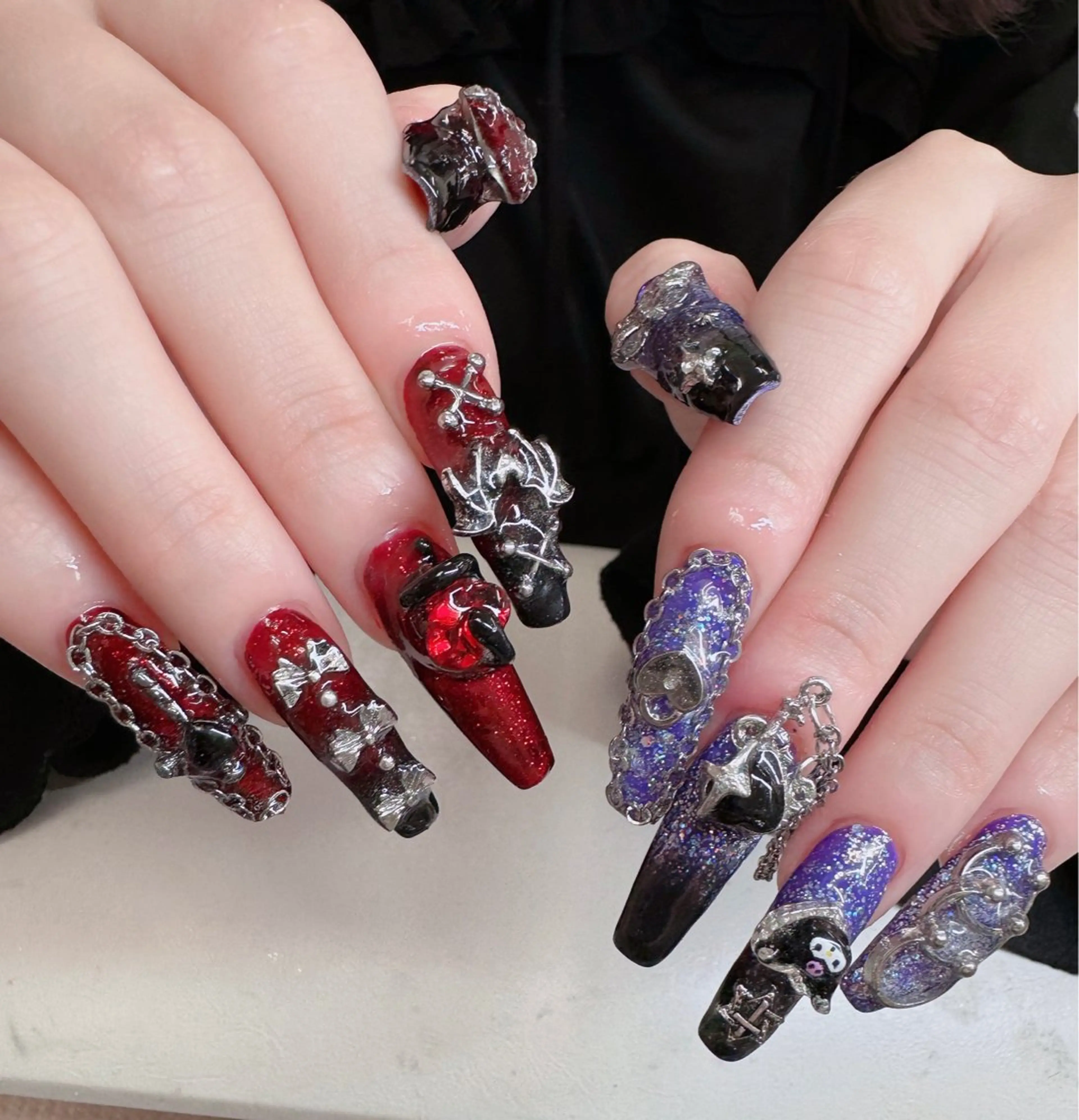 ネイル オーロラネイル フレンチネイル ジェルネイル ハロウィン キラキラネイル H.baby Nail Salonのネイルデザイン