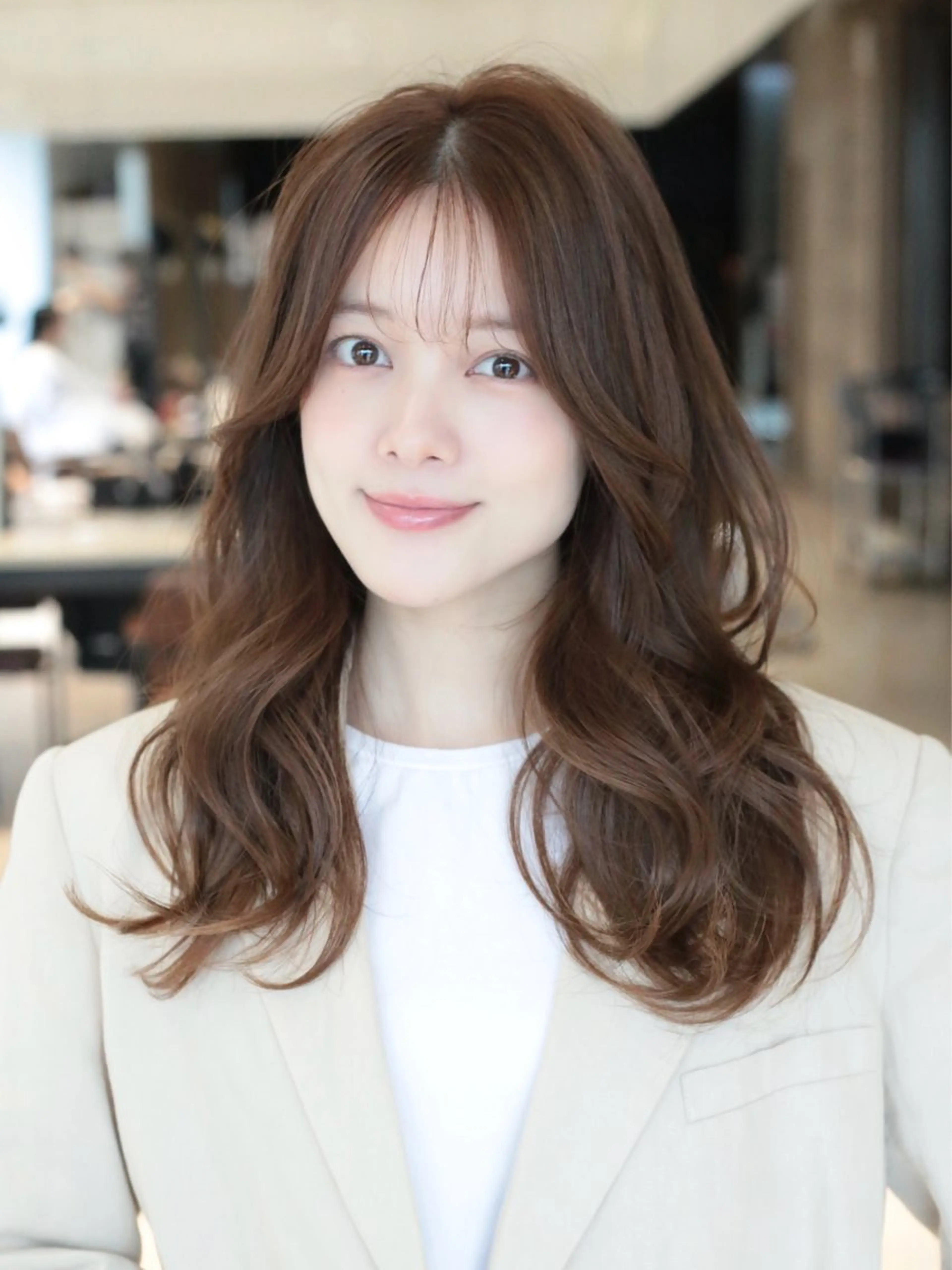 セミロング カラー レイヤーカット カット ヘアカラー トリートメント レイヤー/顔周り /透明感🩶高橋大のヘアスタイル