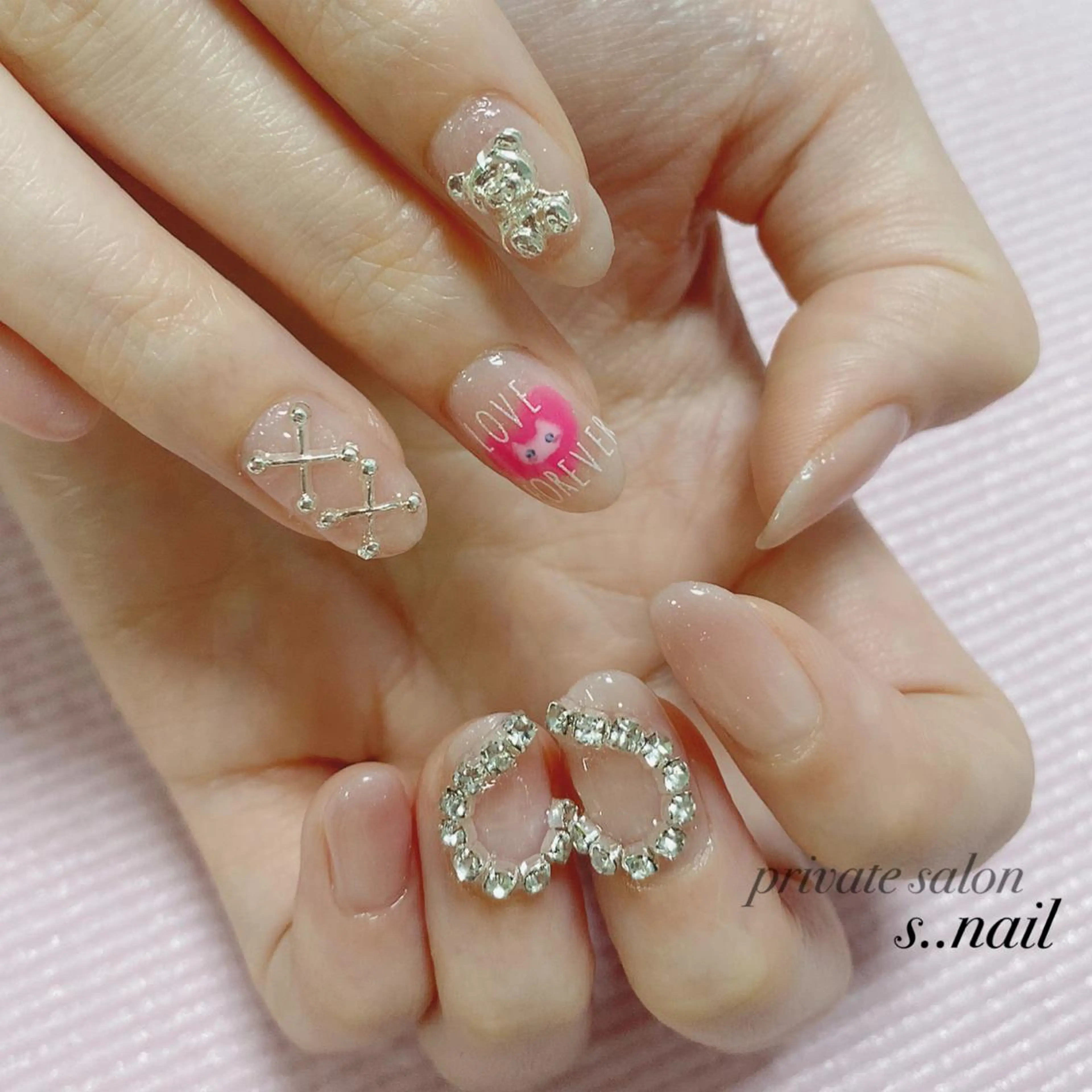 ネイル キラキラネイル ラメ(グリッター) ワンホンネイル ハンドネイル フットネイル s..nail / MORITAのネイルデザイン