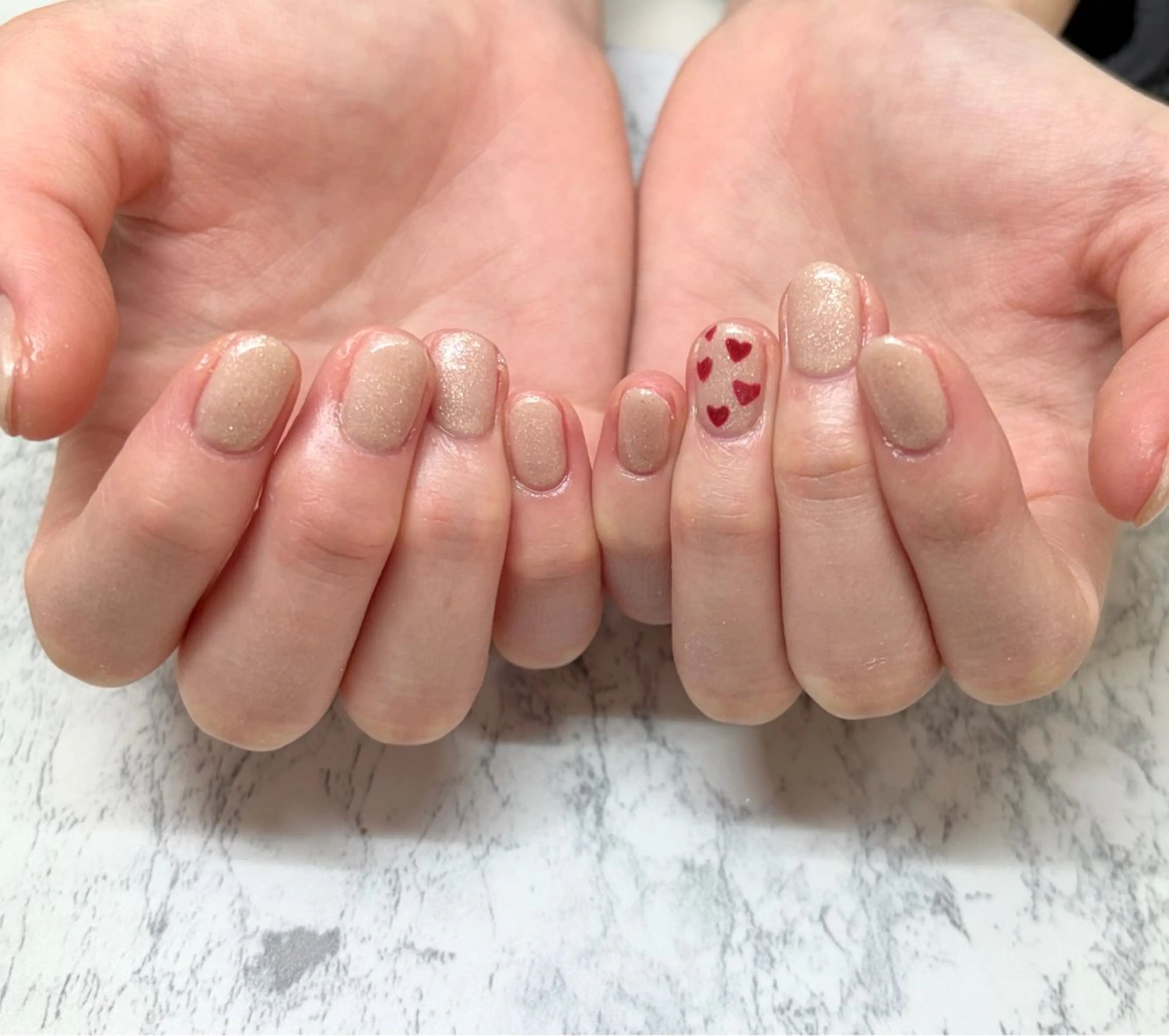 ネイル アートネイル ラメ(グリッター) マグネットネイル オフィスネイル ワンカラーネイル ハンドネイル iku🌷 by 上福岡らんらんのネイルデザイン